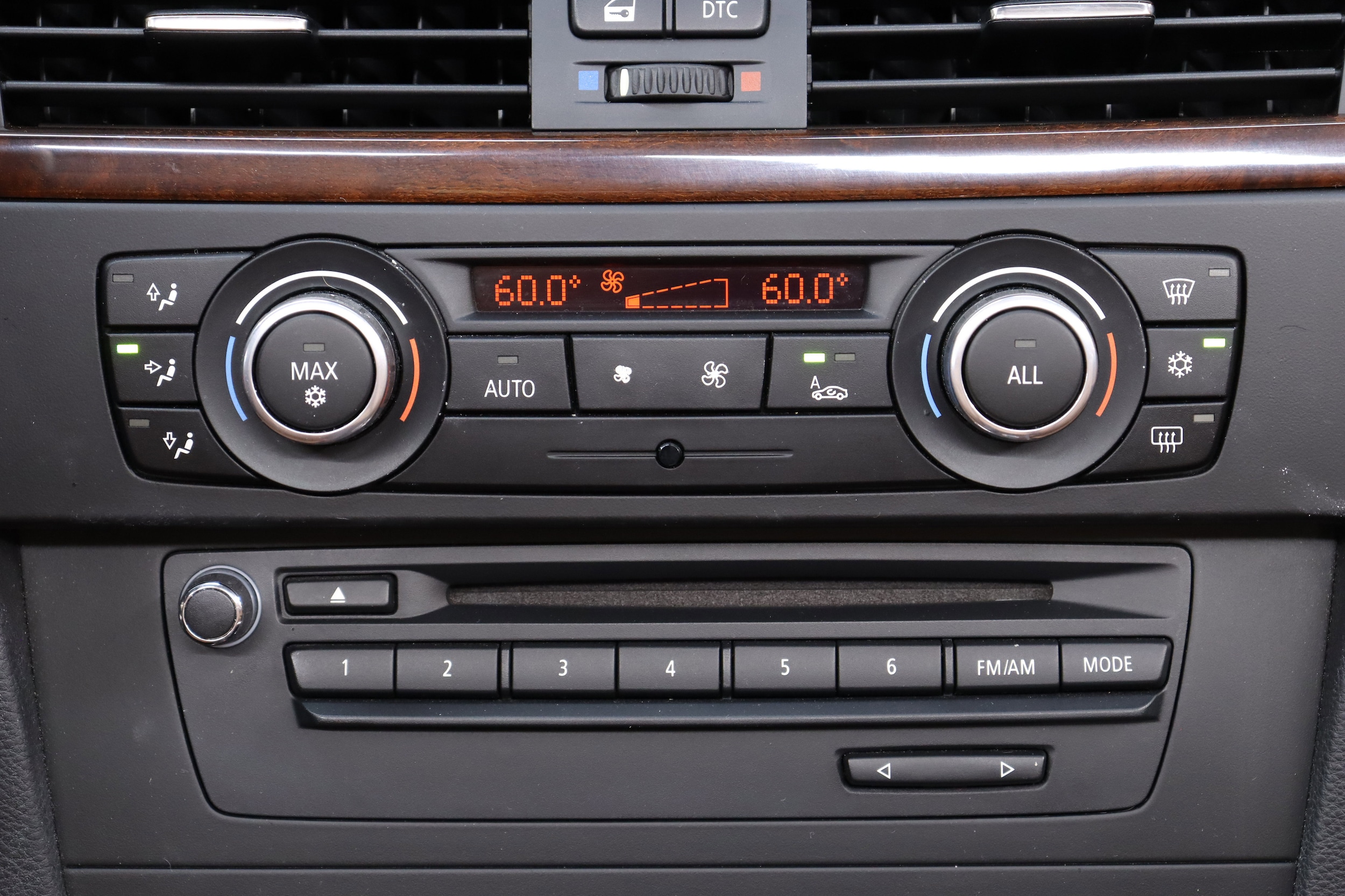 2011 BMW 3 Series 22