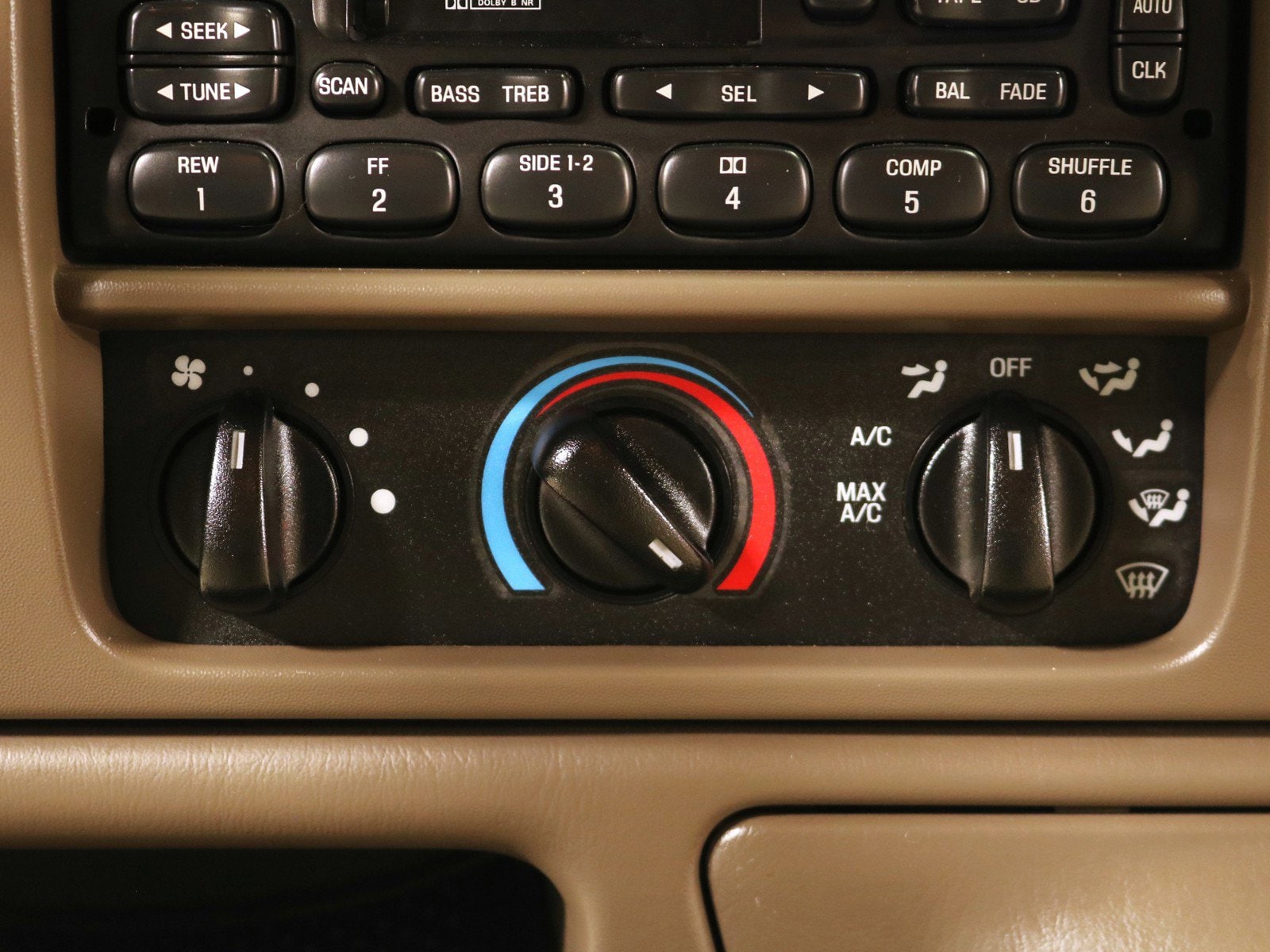2000 Ford Excursion 13