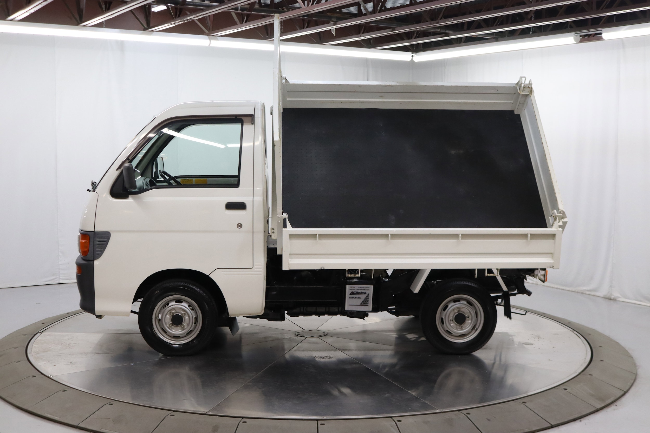 1998 Daihatsu Hijet 19