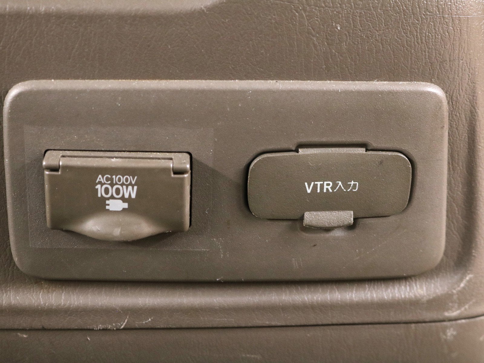 1999 Toyota Grand Hiace 55