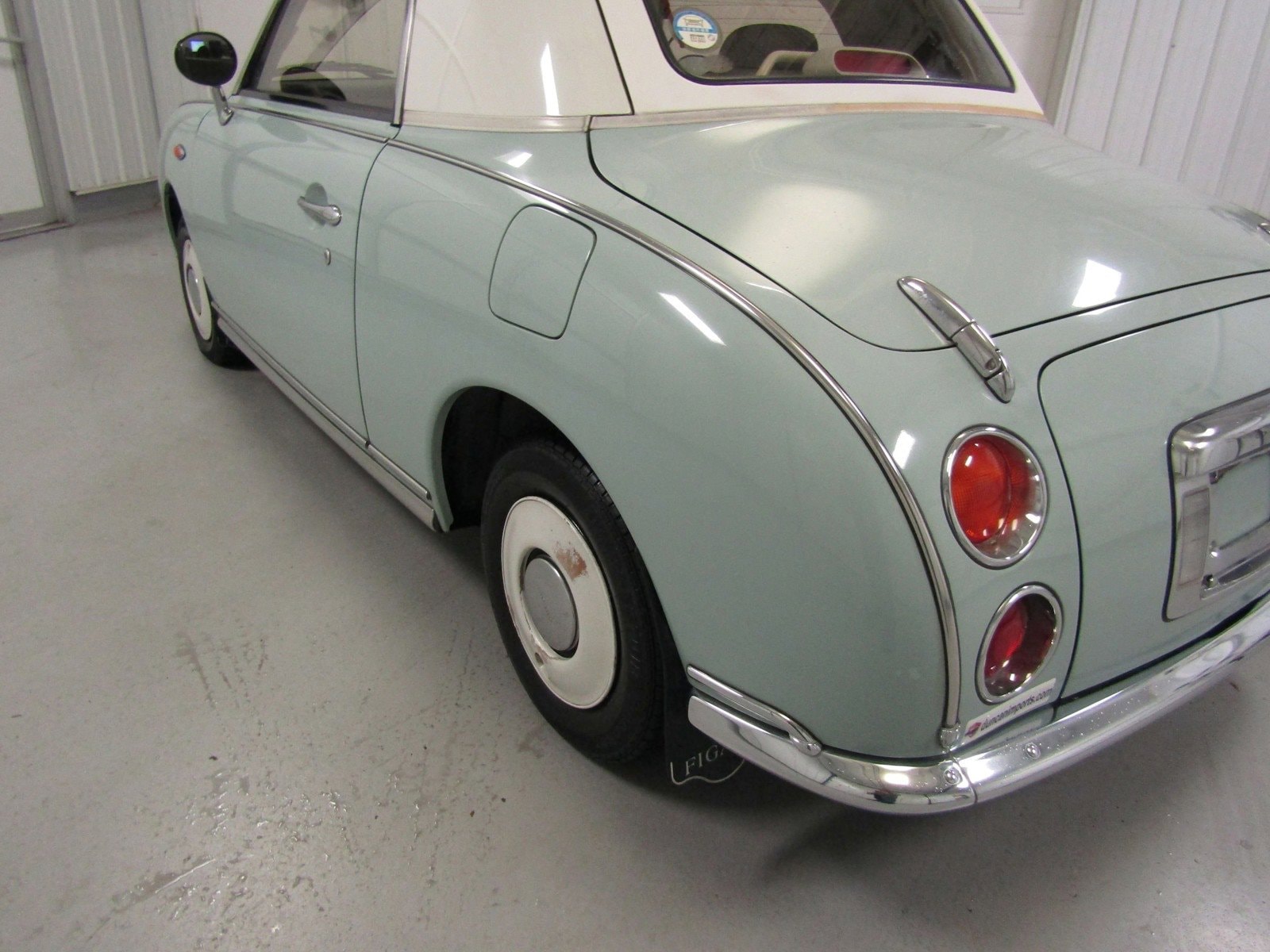 1991 Nissan Figaro 33
