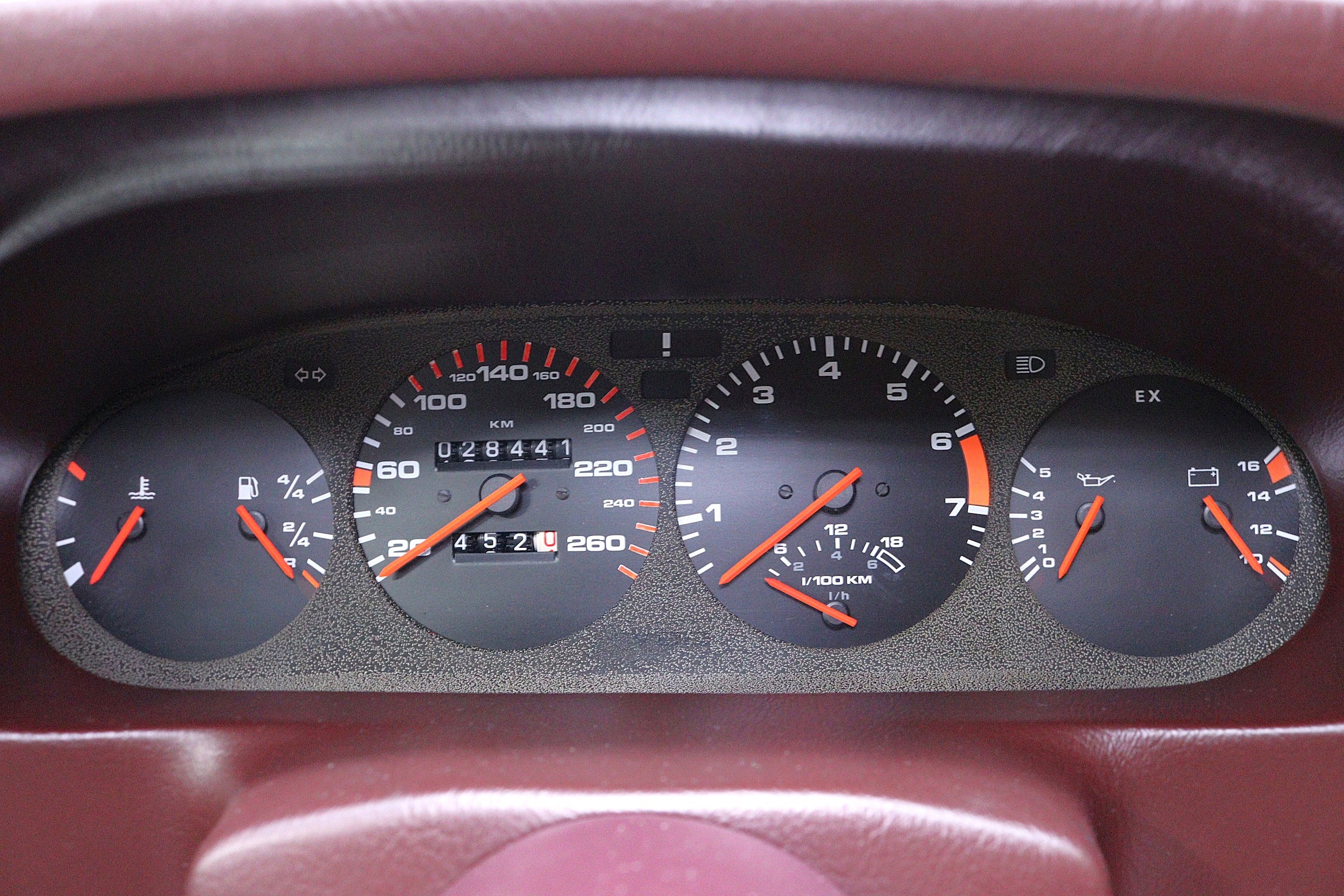 1982 Porsche 928 11