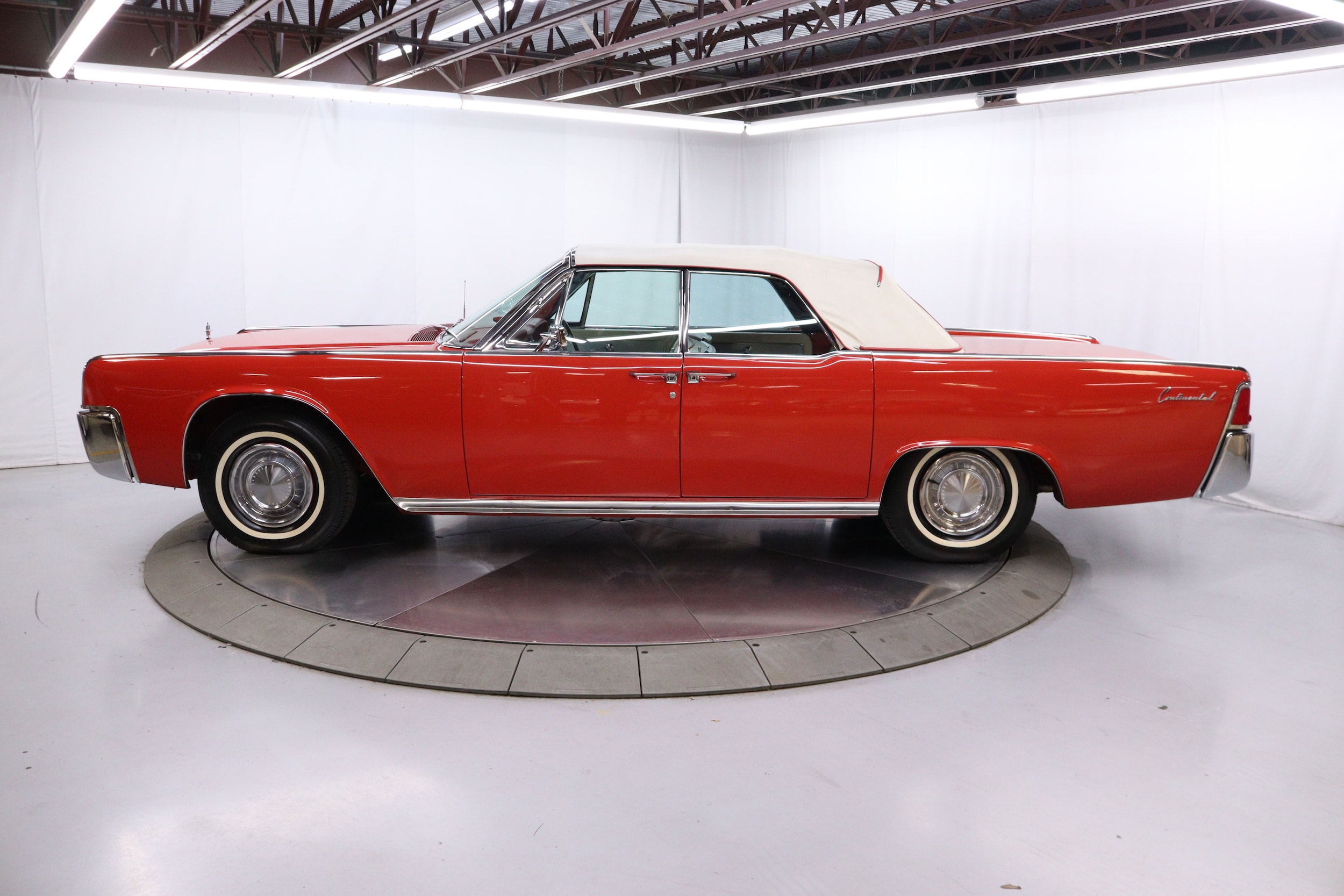 1963 Lincoln Continental 4