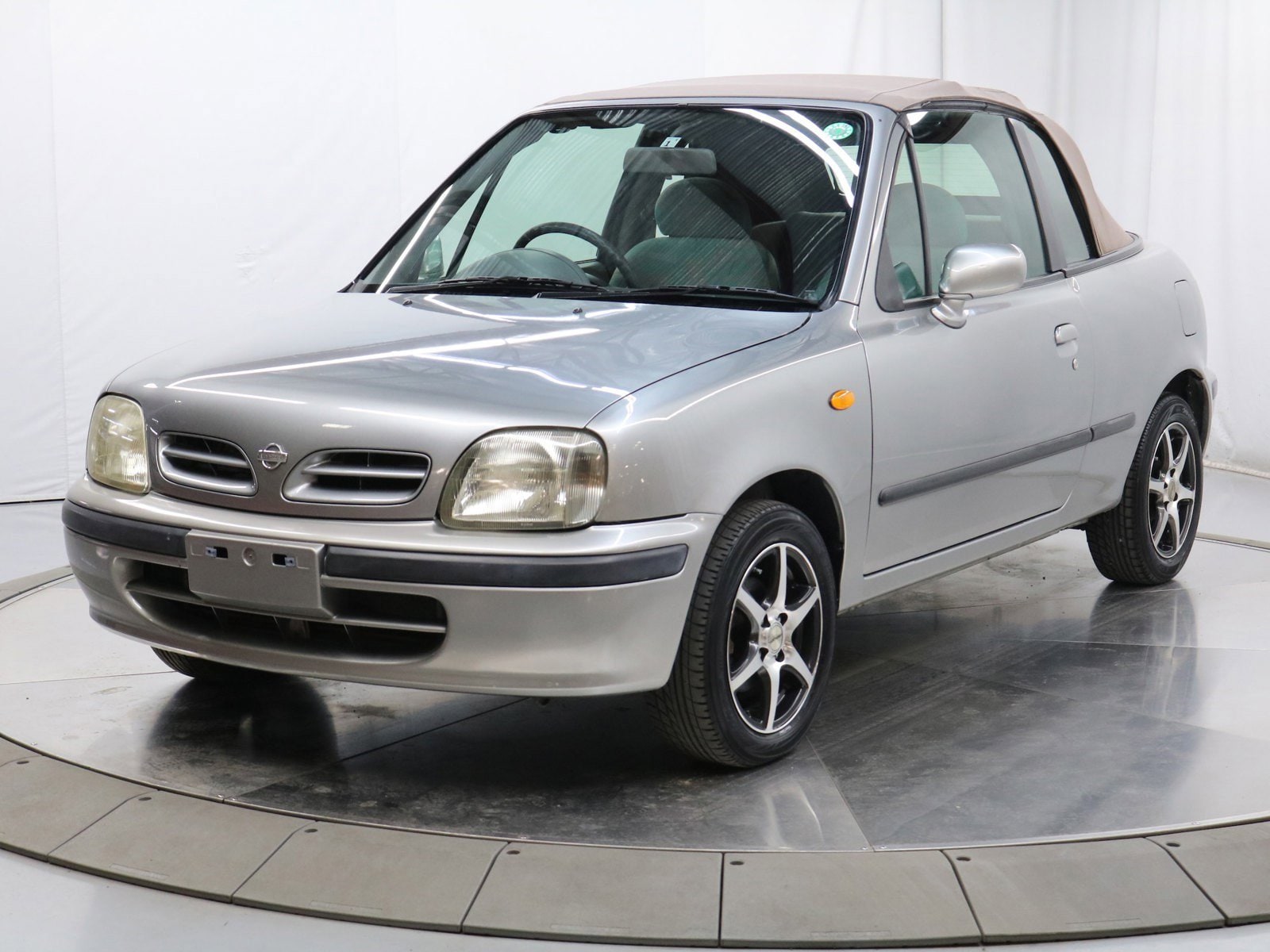 1998 Nissan March 4