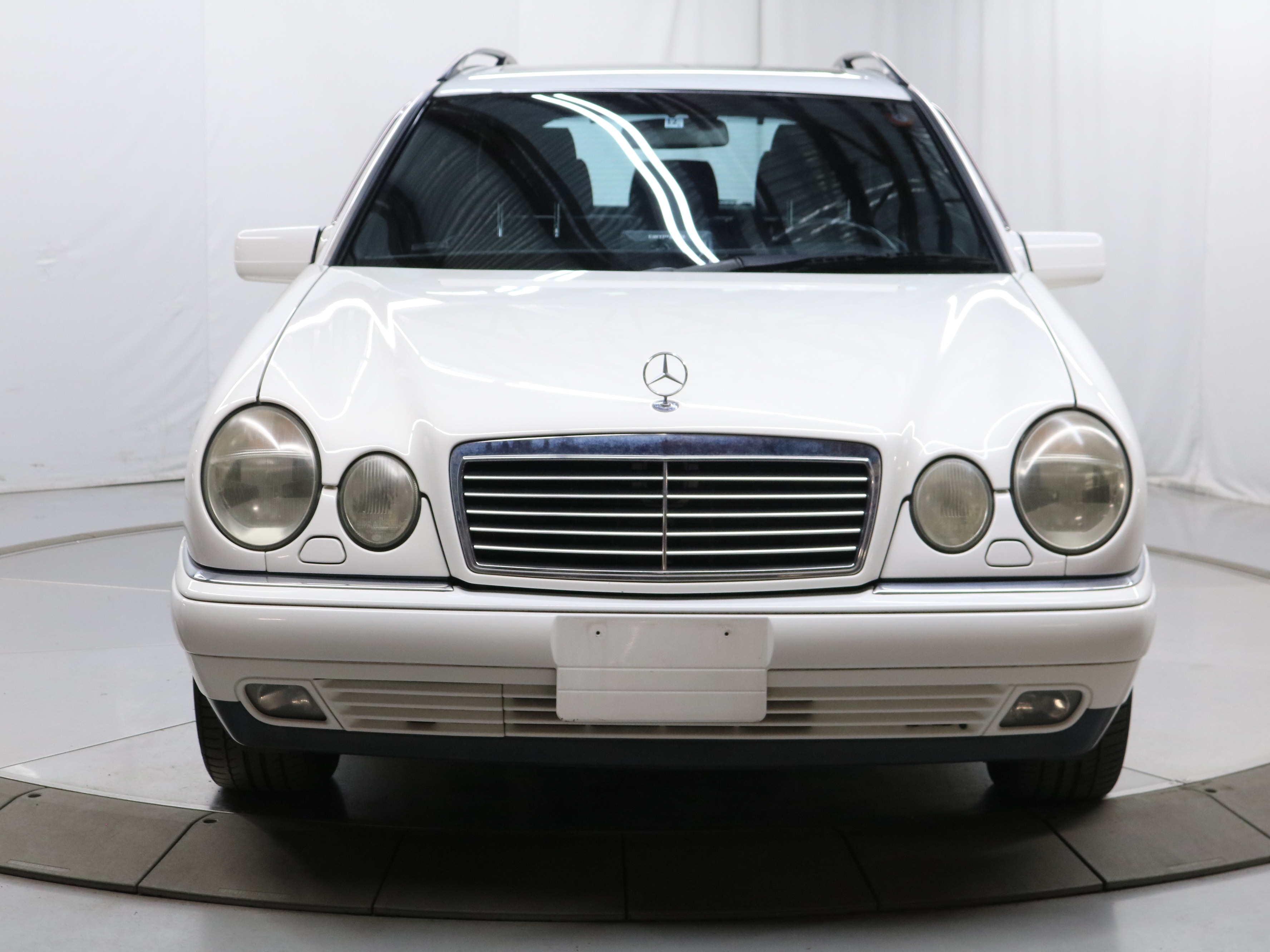 1998 Mercedes-Benz E320 3