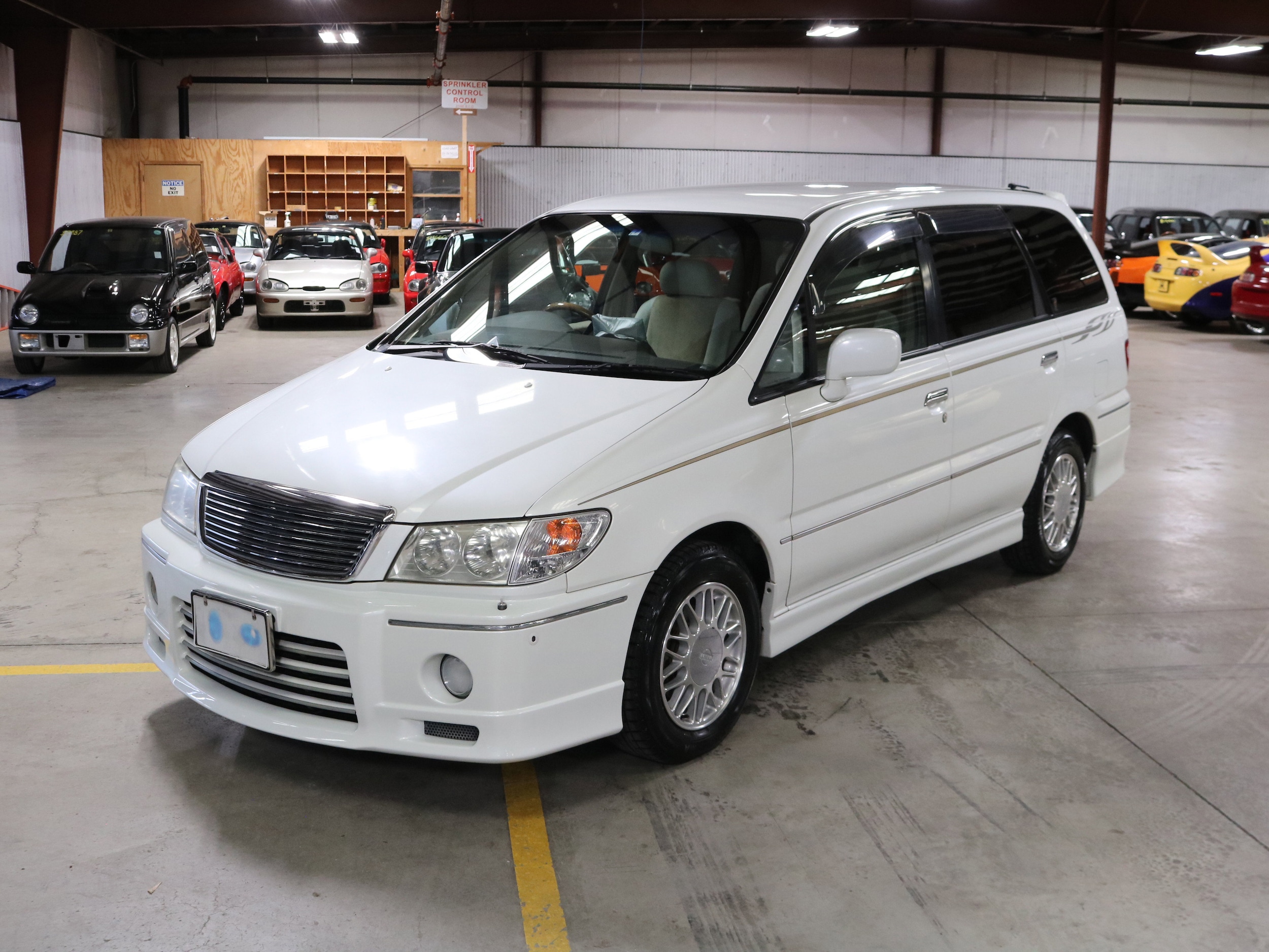 1999 Nissan Presage 2