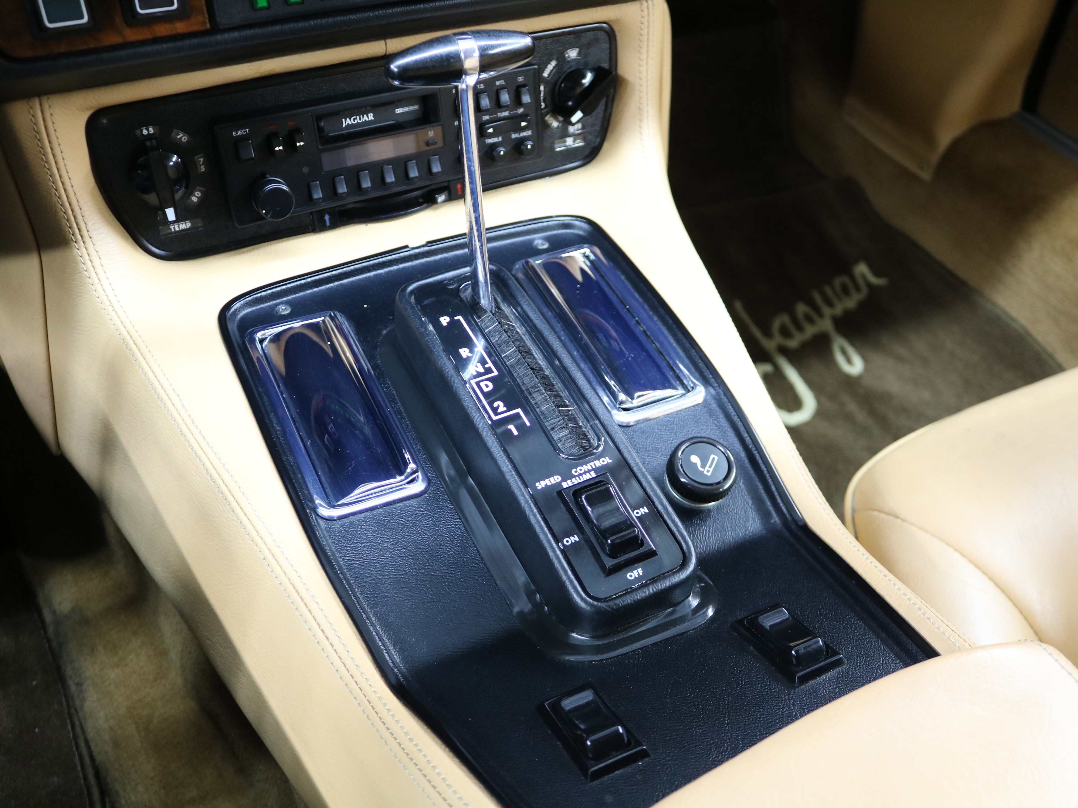 1986 Jaguar XJS 14
