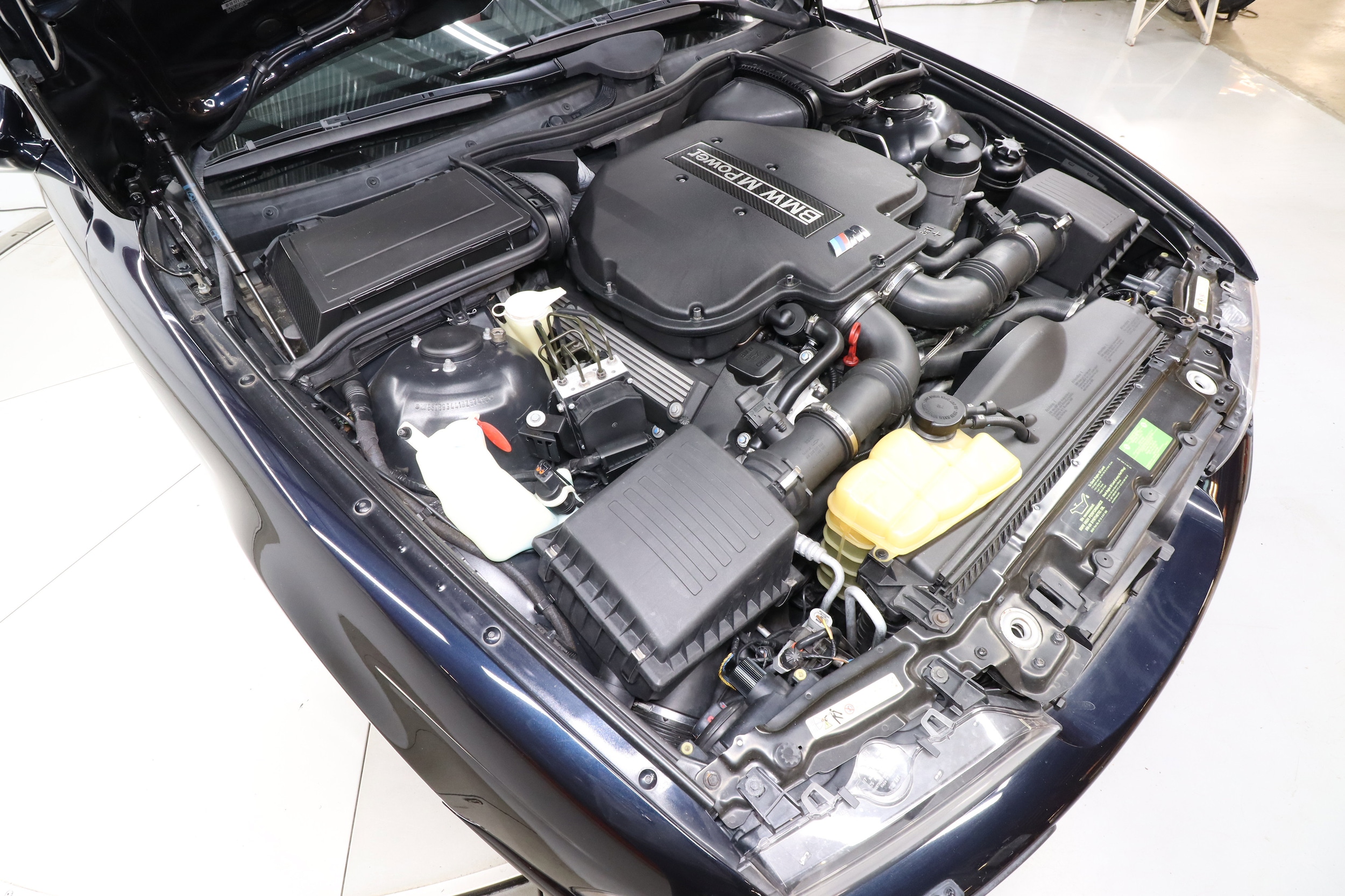 2001 BMW M5 28