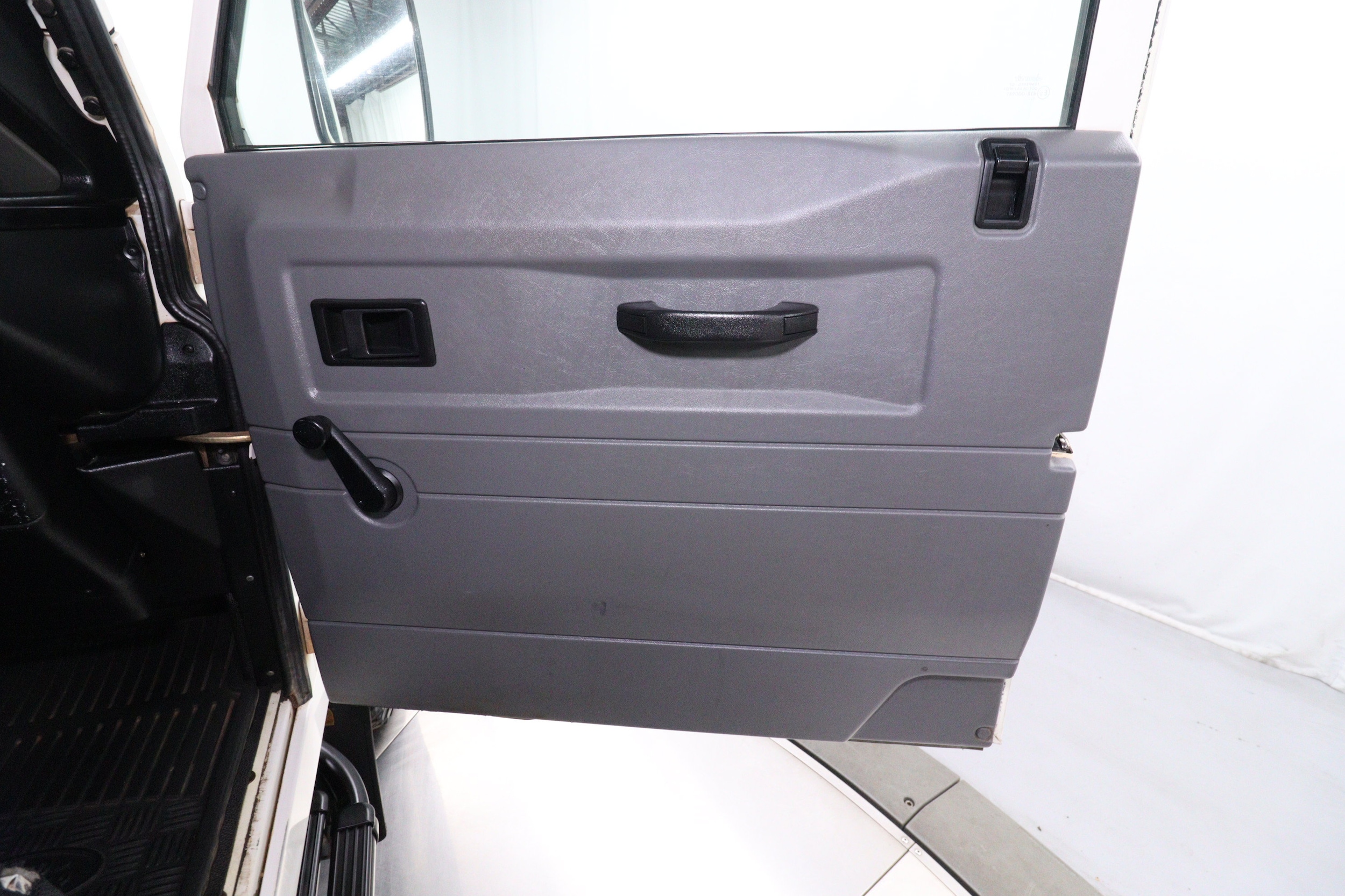 2001 Land Rover Defender 25