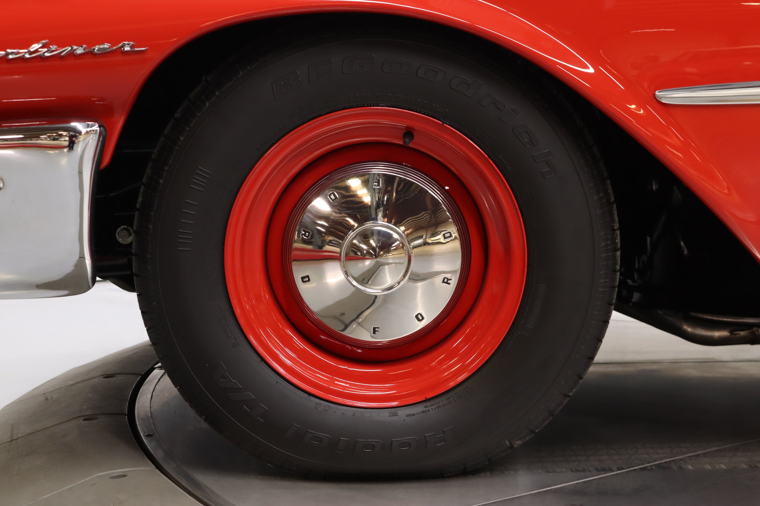 1961 Ford Galaxie 18