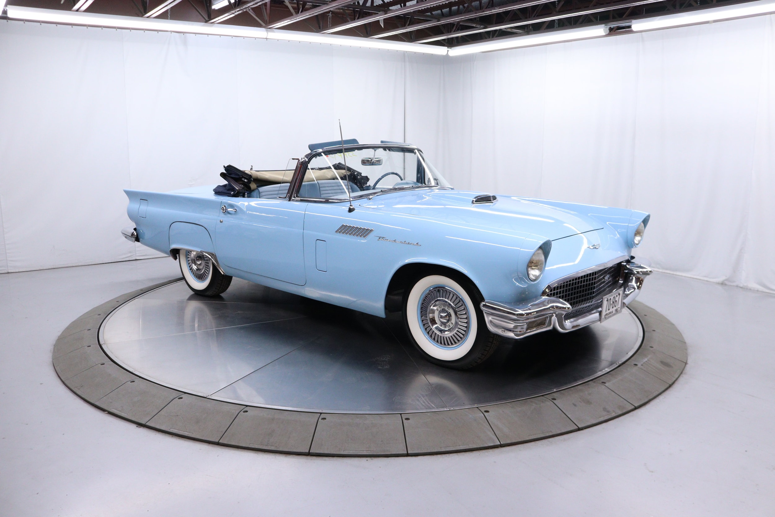 1957 Ford Thunderbird 19