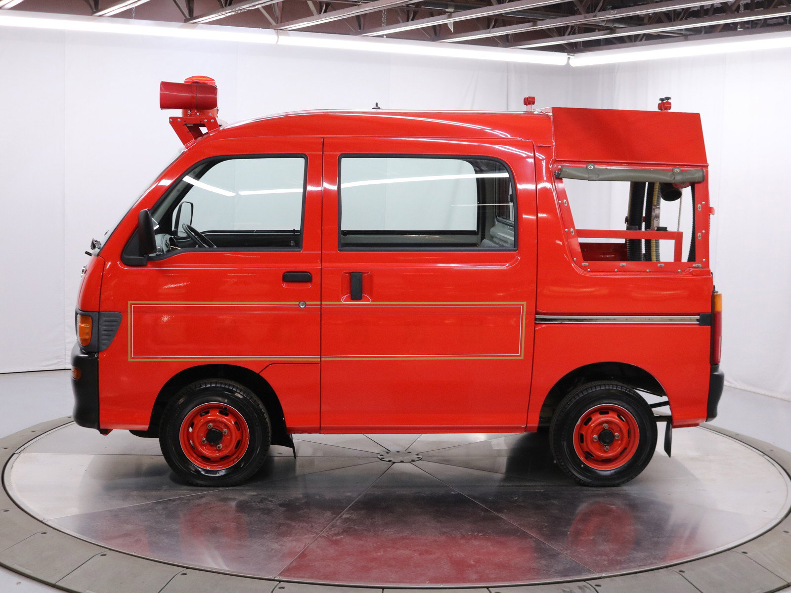 1998 Daihatsu Hijet 4