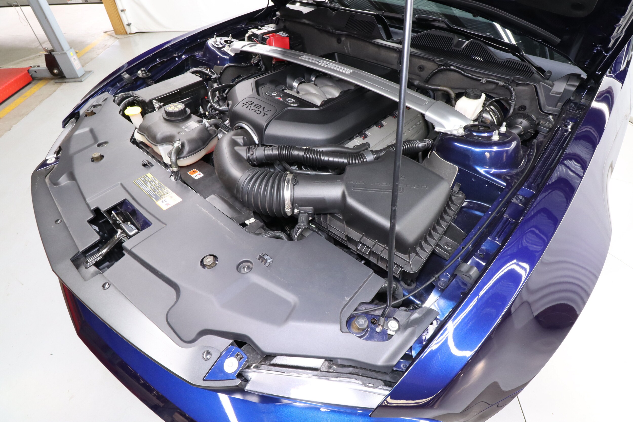 2011 Ford Mustang 29