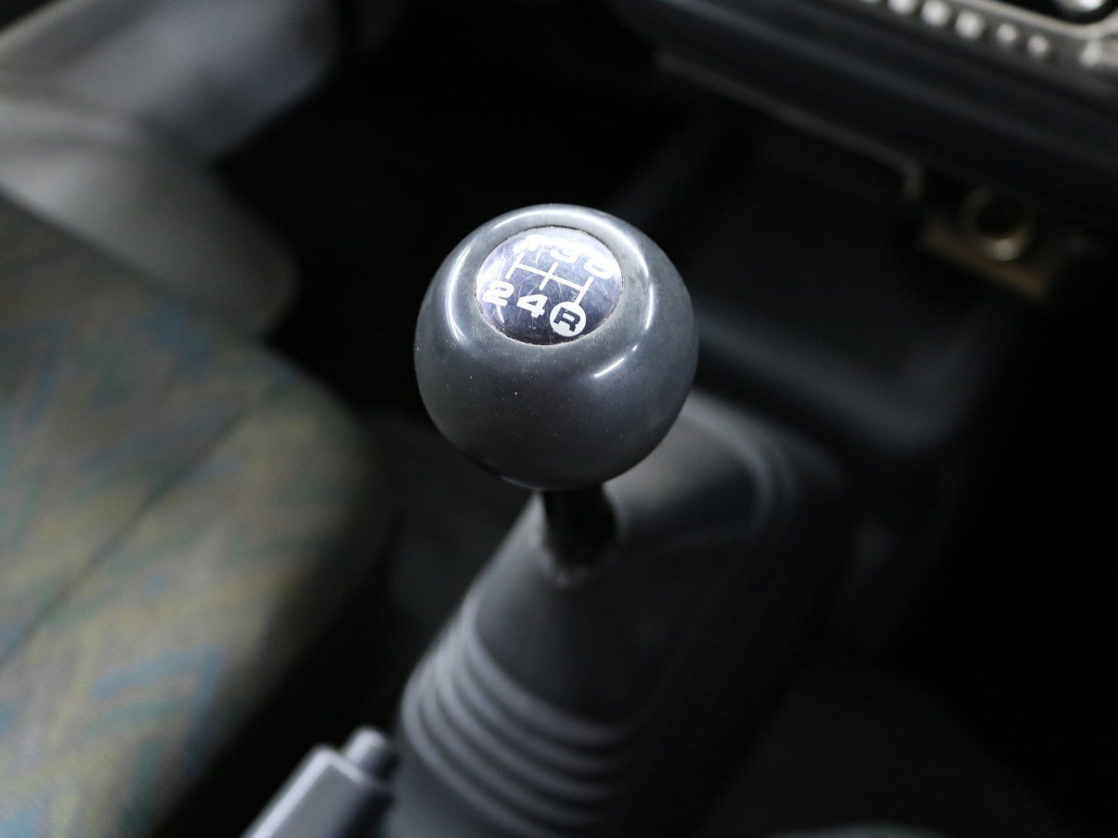 1998 Daihatsu Hijet 12