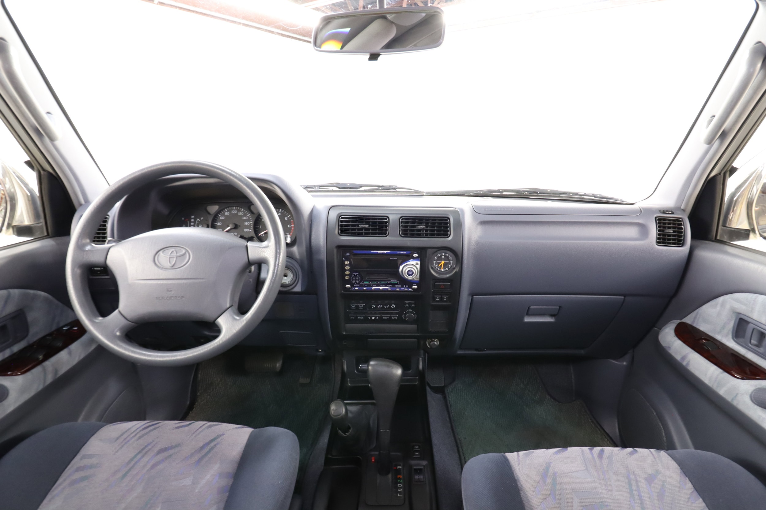 1999 Toyota Land Cruiser Prado 52