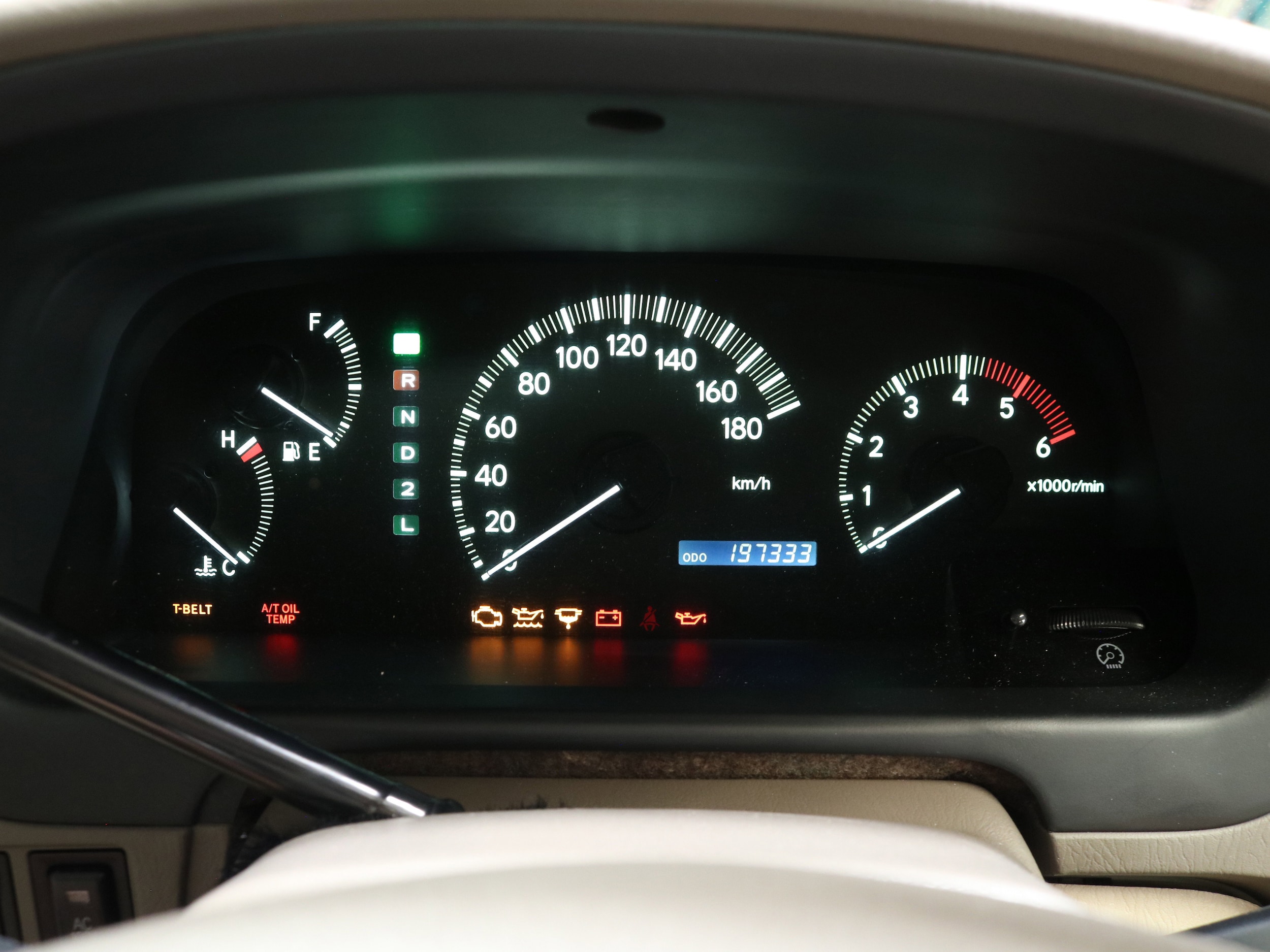 2000 Toyota Grand Hiace 11