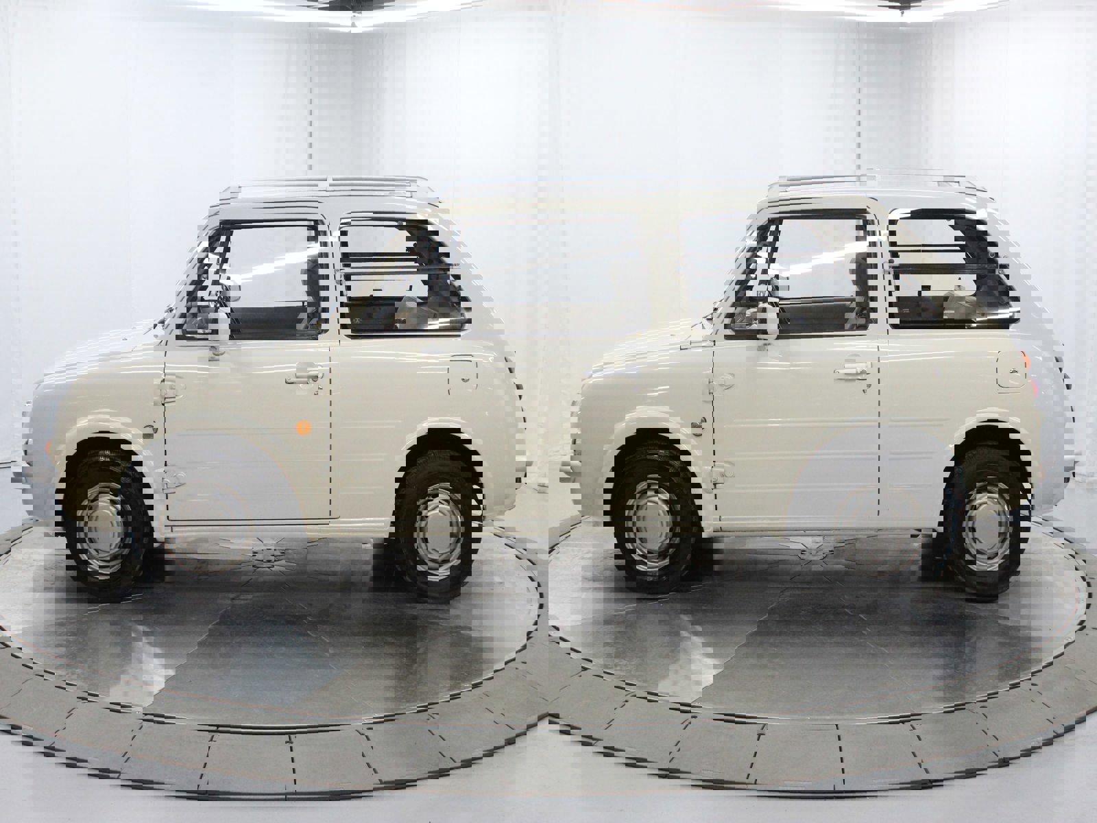 1990 Nissan Pao 4