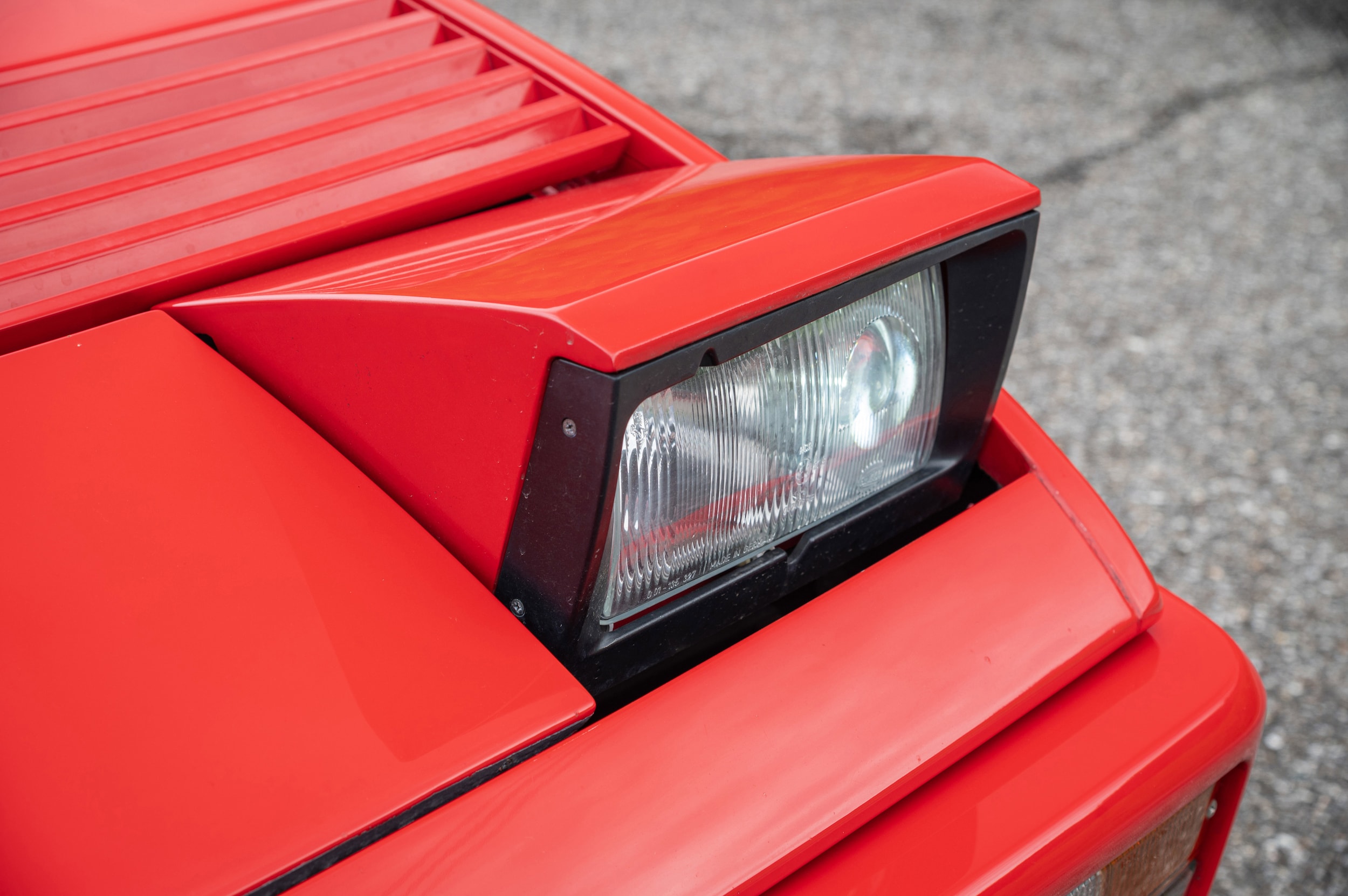 1991 Ferrari Mondial 48
