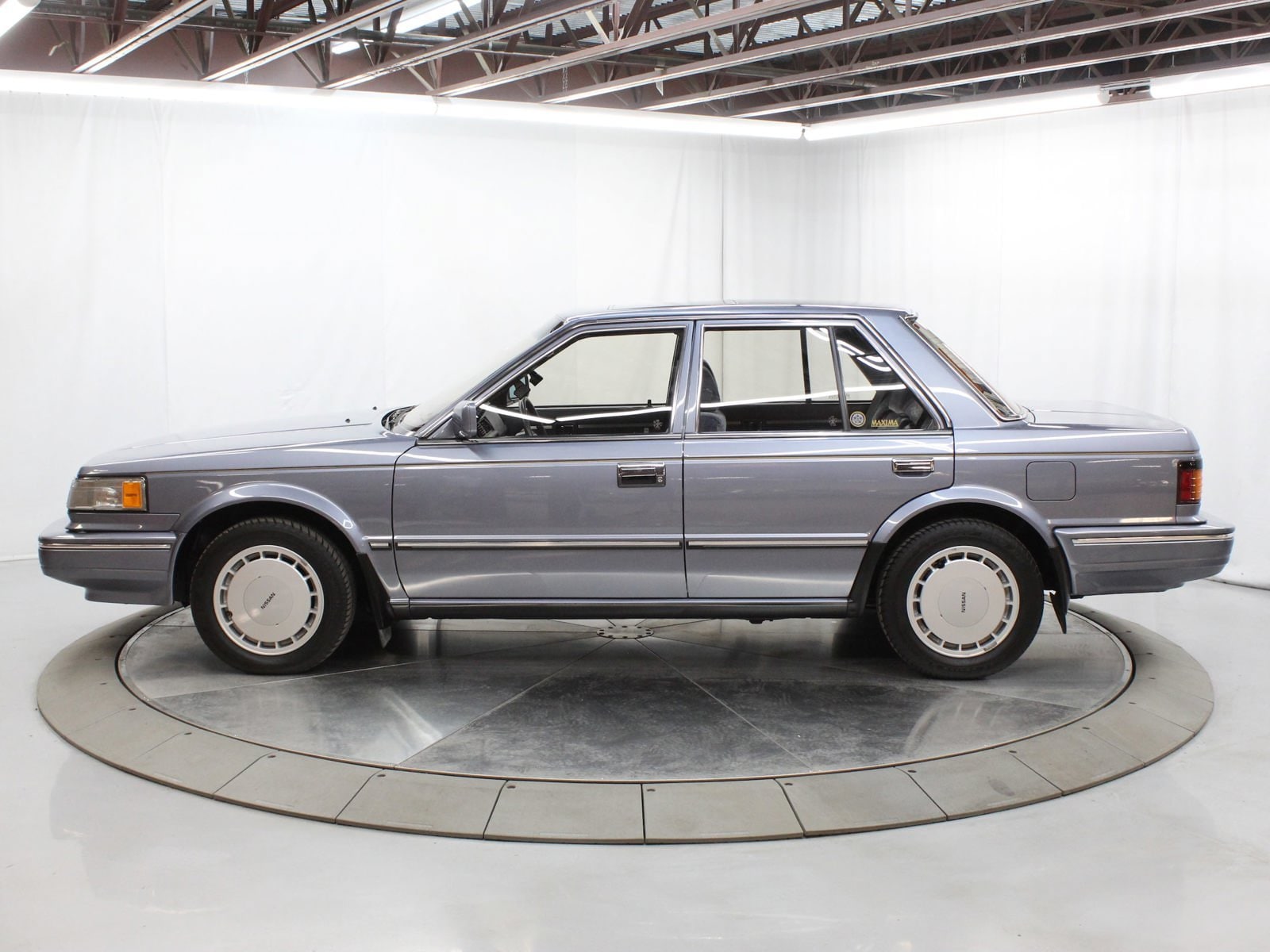1987 Nissan Maxima 10
