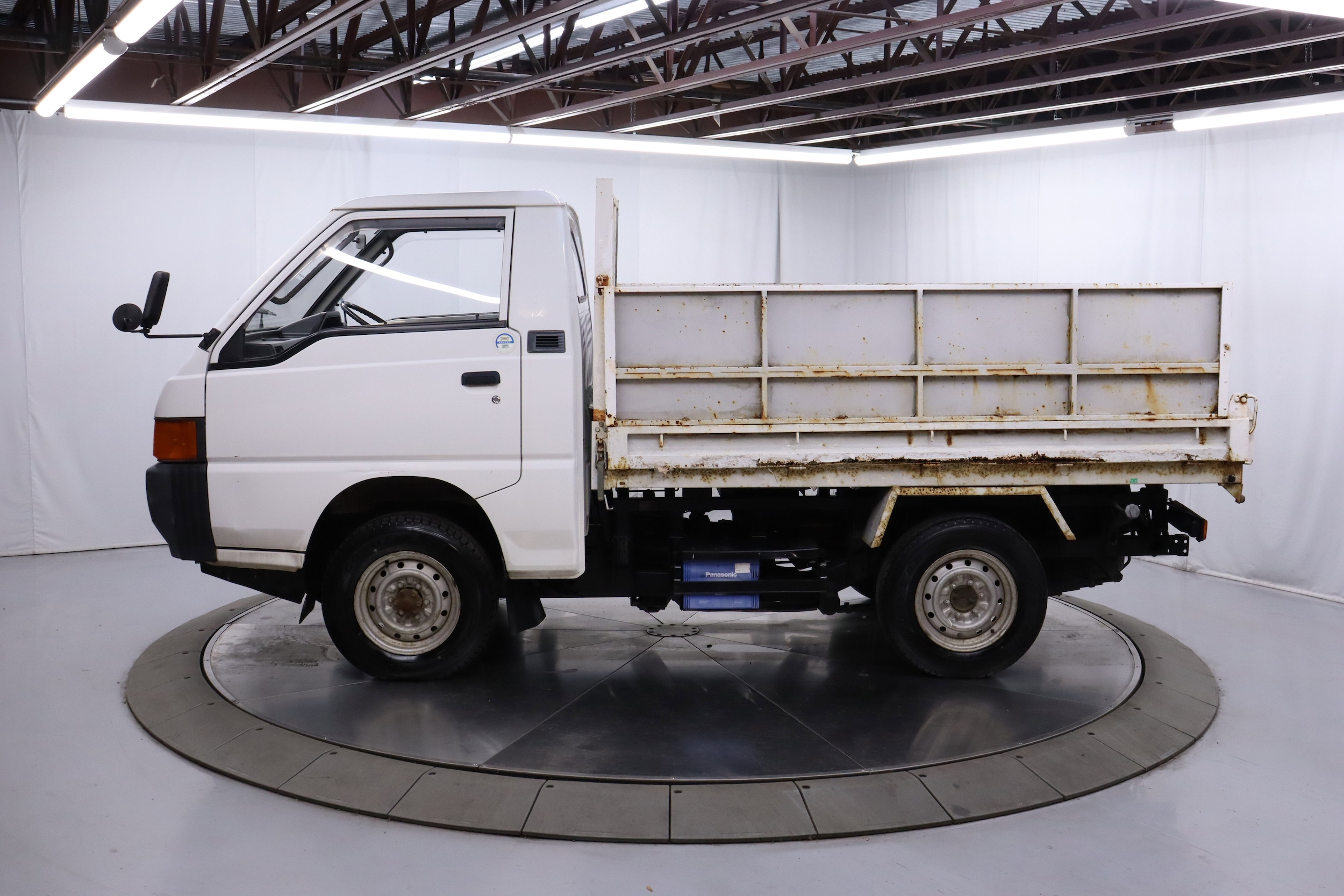 1997 Mitsubishi Delica 6
