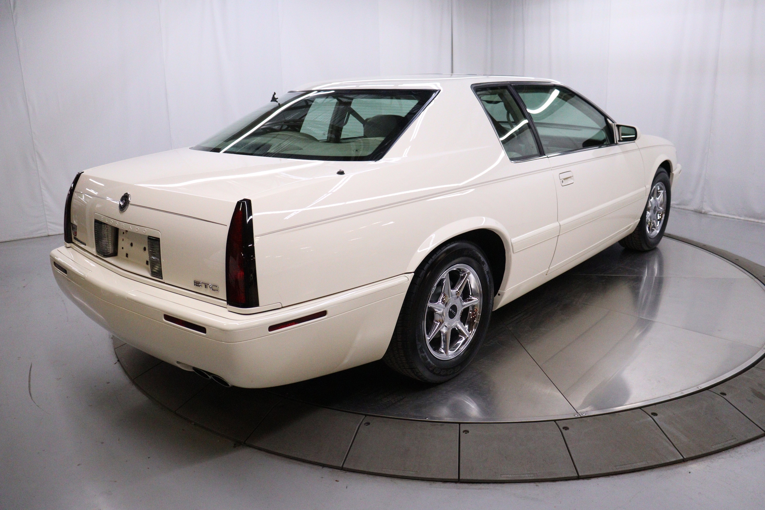 2002 Cadillac Eldorado 7