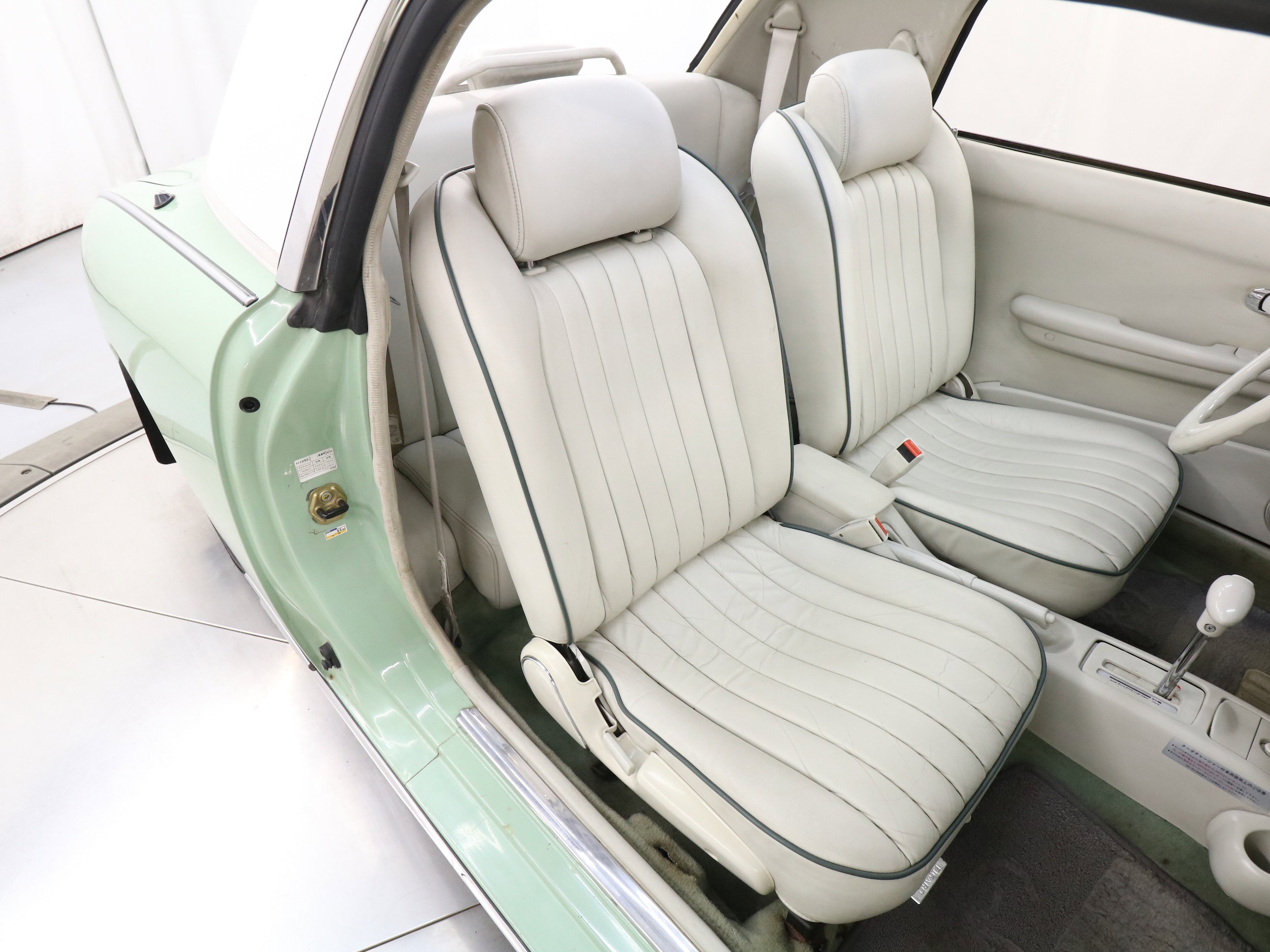 1991 Nissan Figaro 19