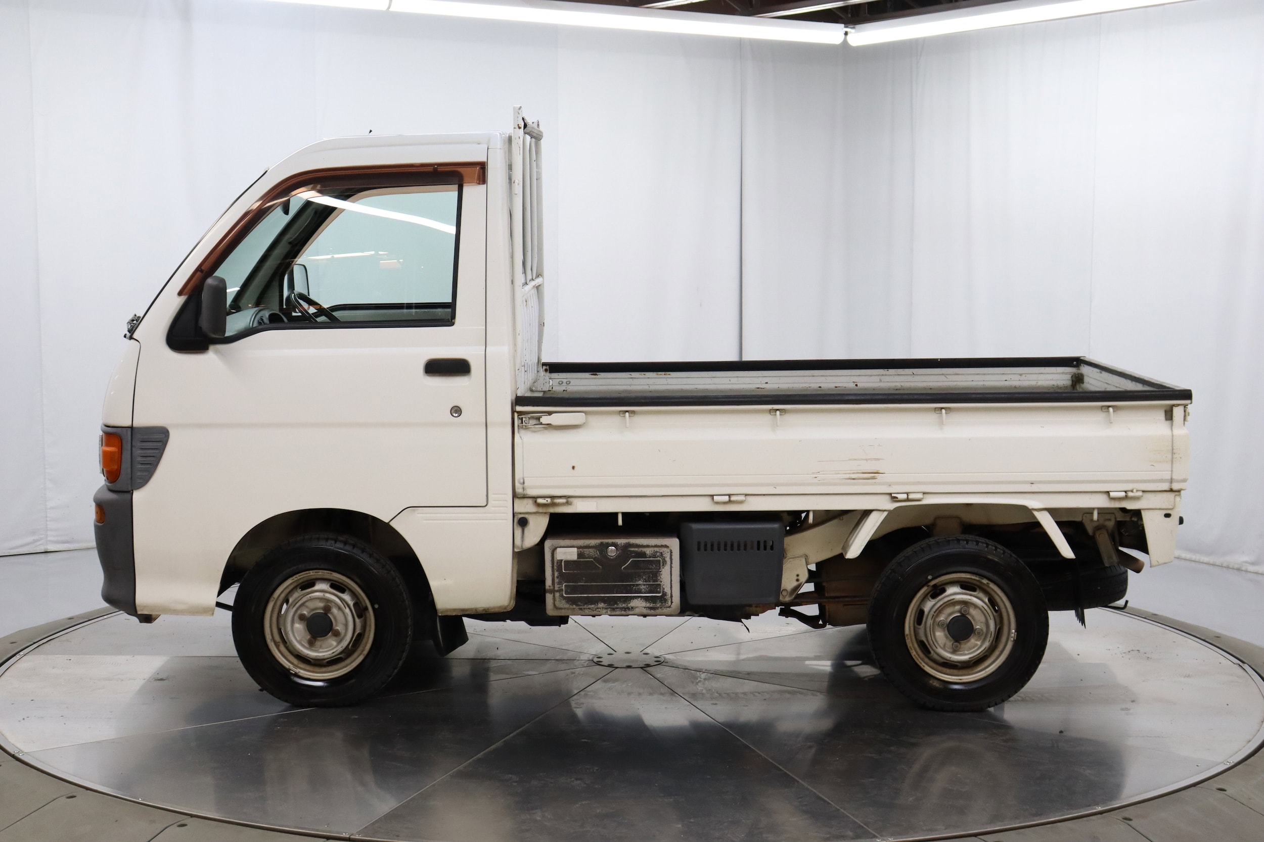 1997 Daihatsu Hijet 4