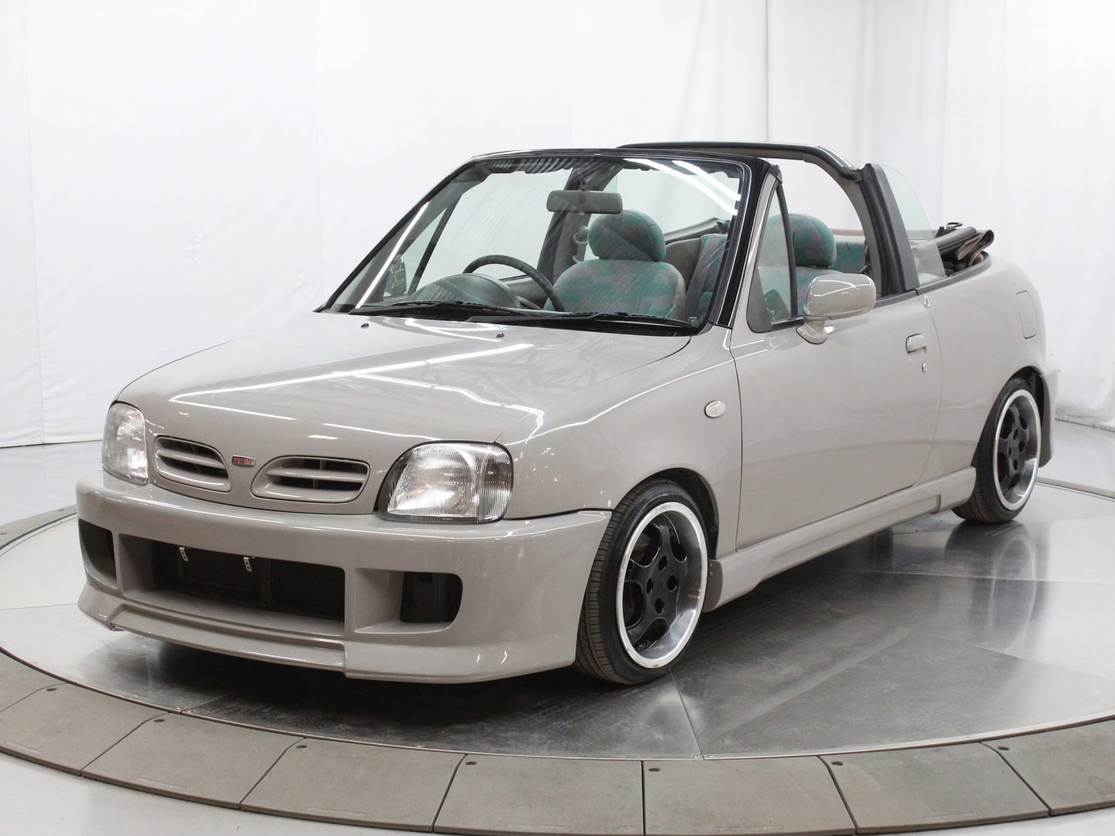 1997 Nissan March 46