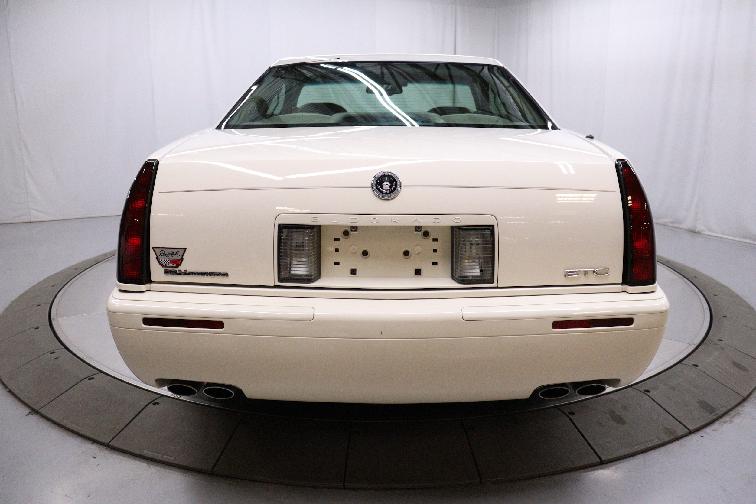 2002 Cadillac Eldorado 6