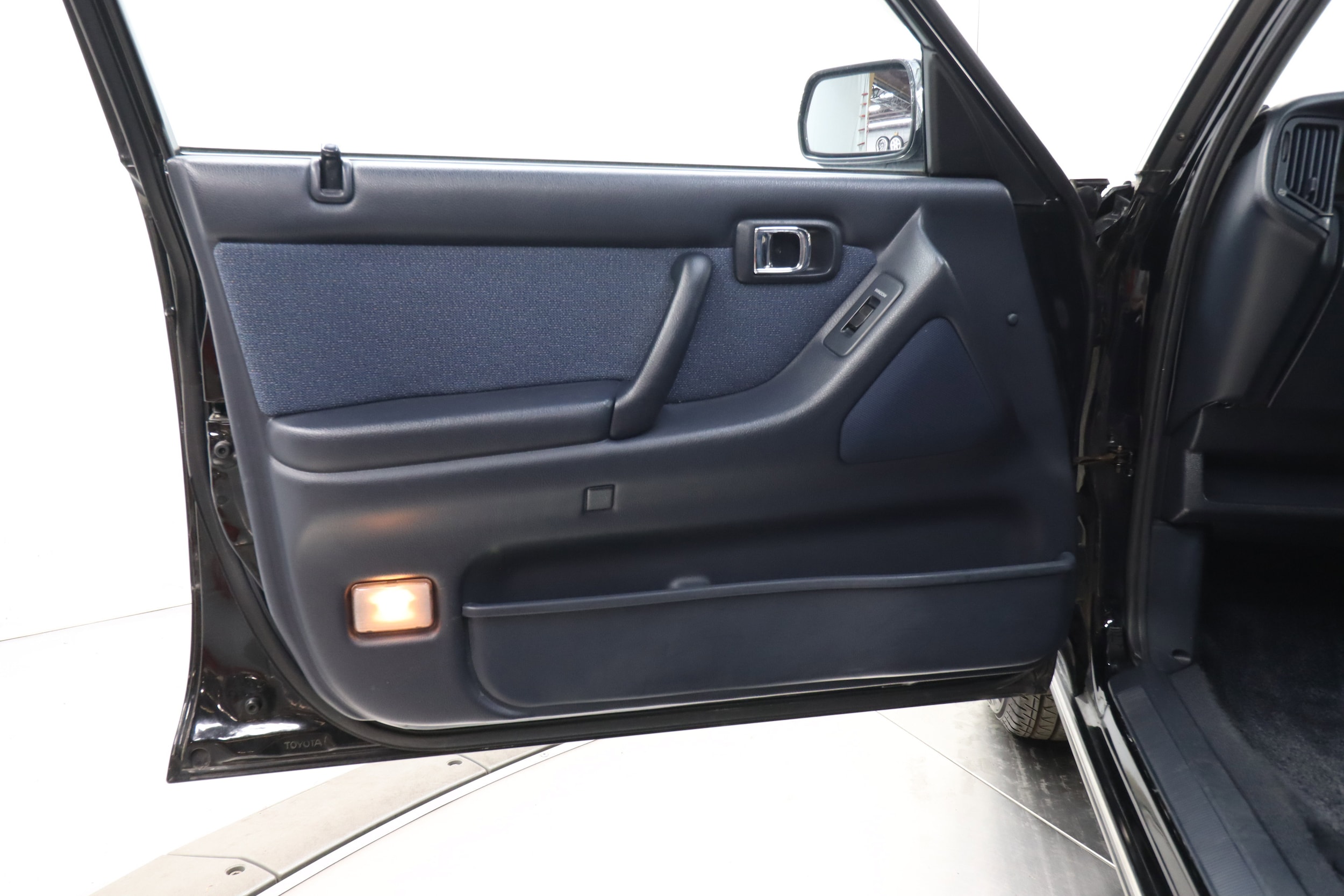 1995 Toyota Crown 26