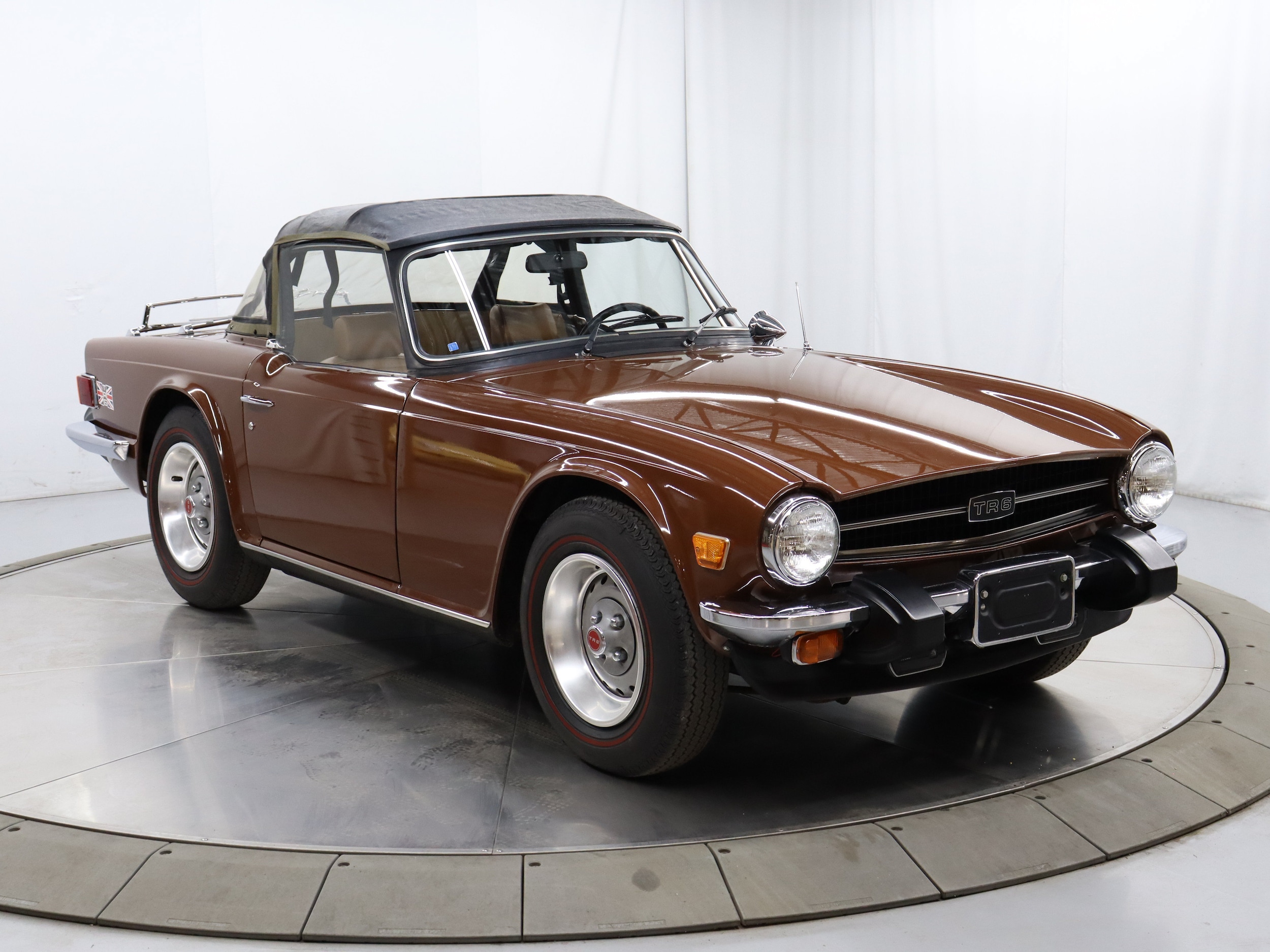 1976 Triumph TR6 14