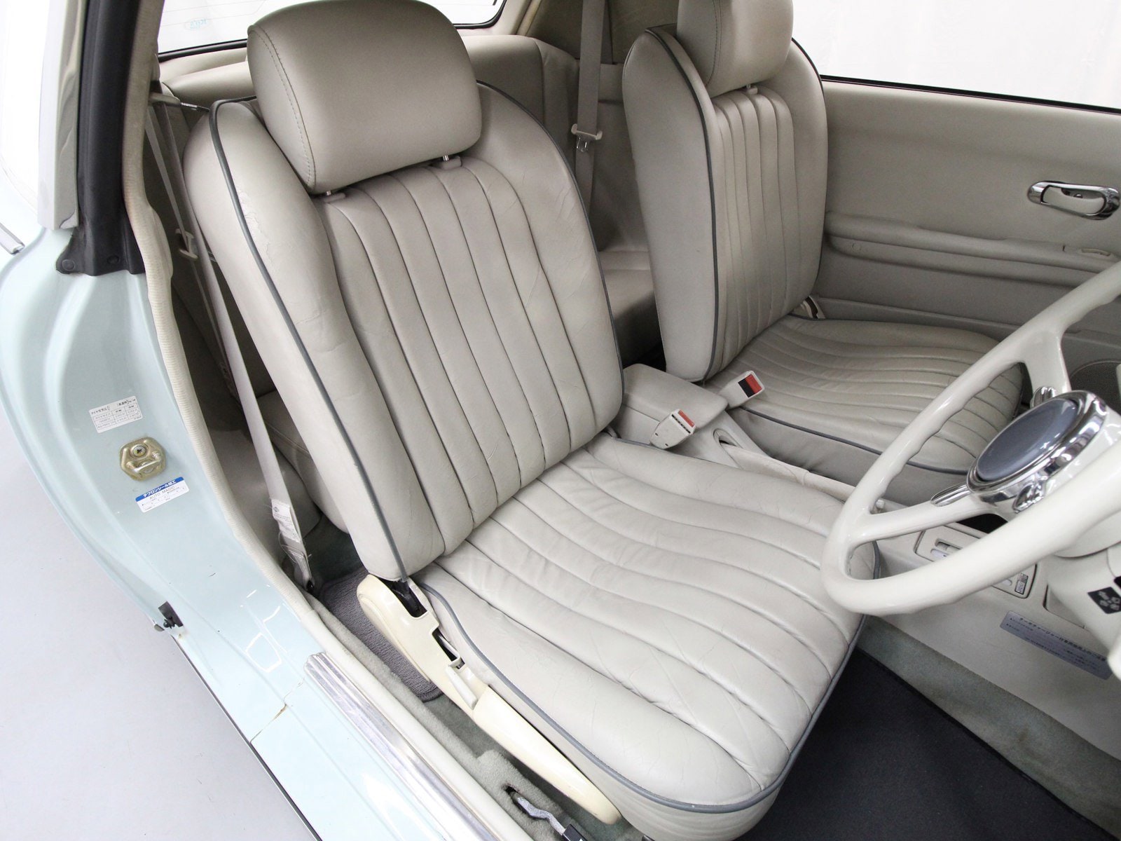 1991 Nissan Figaro 18