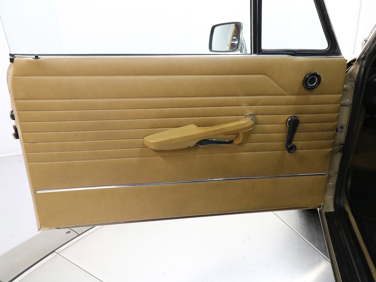 1974 BMW 2002 18