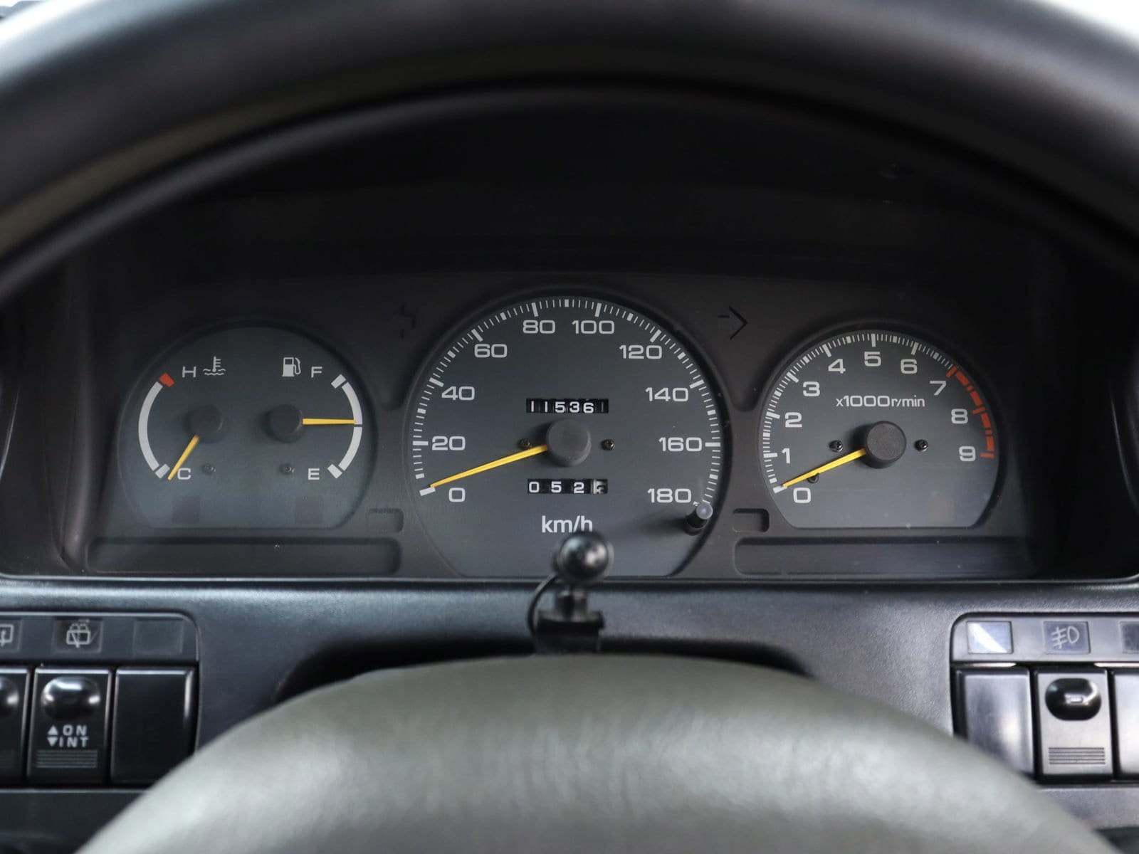 1995 Mitsubishi Chariot 10