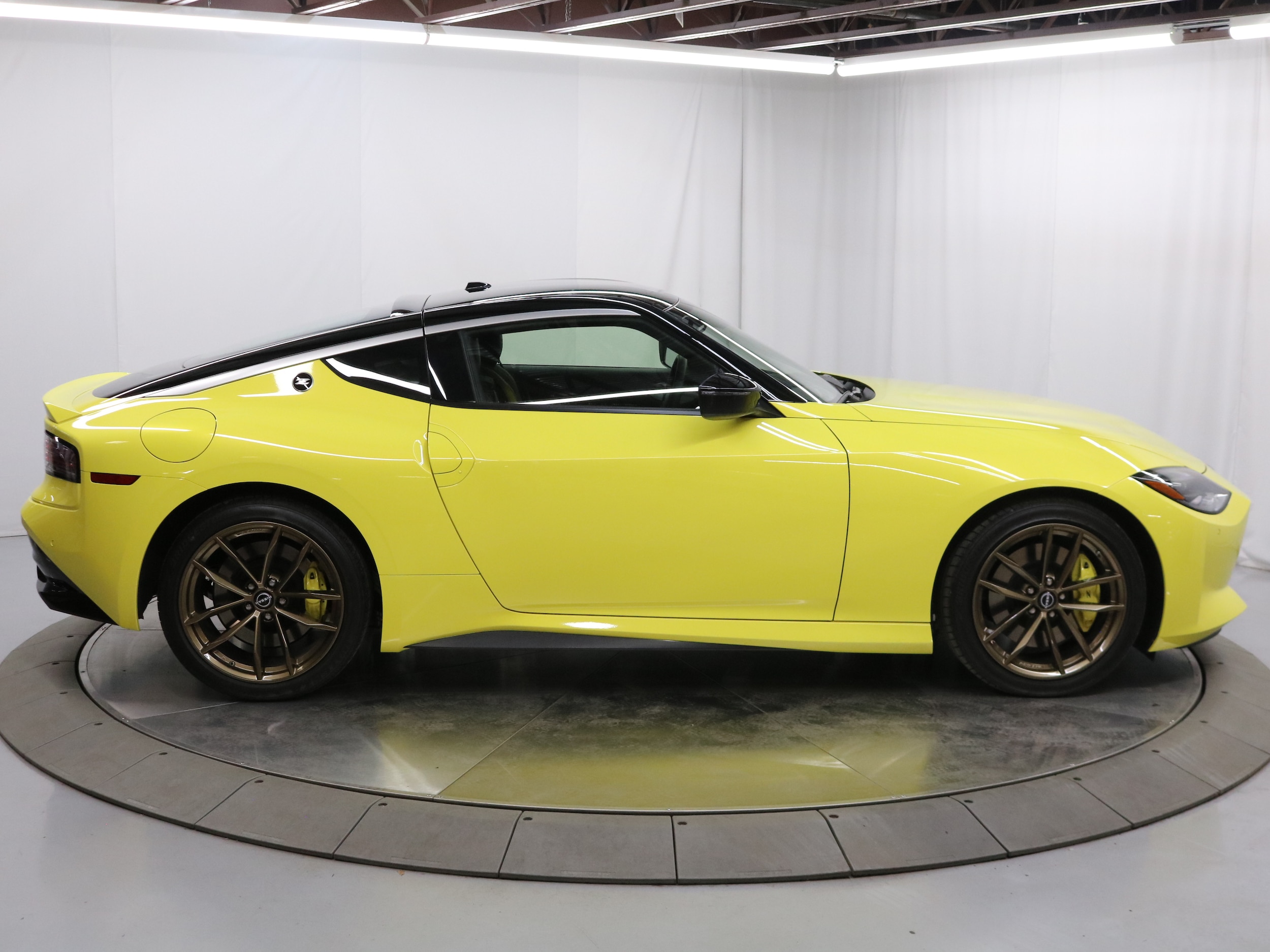2023 Nissan Z 8