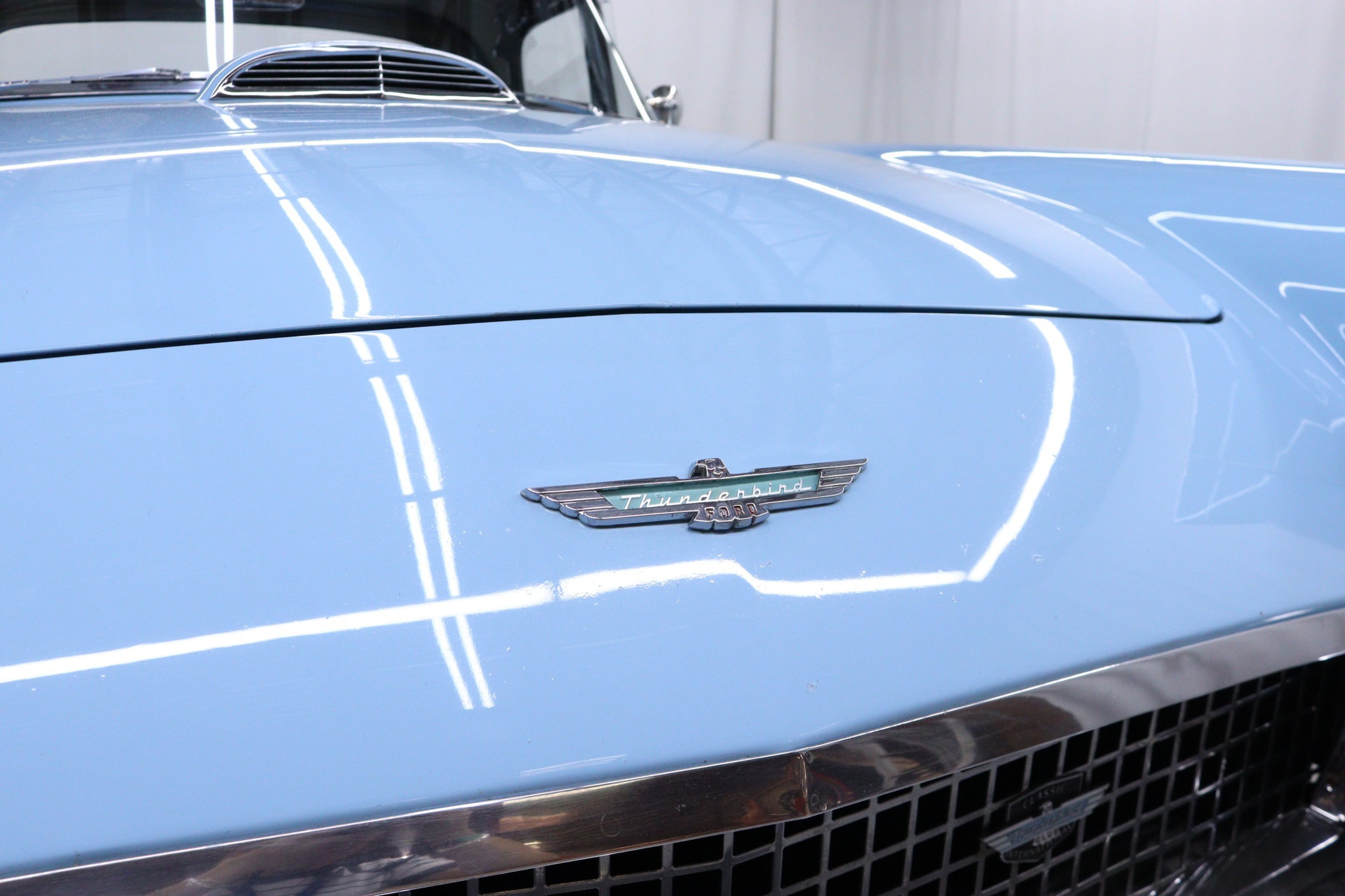 1957 Ford Thunderbird 125