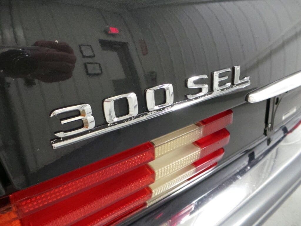 1991 Mercedes-Benz 300 SEL 44