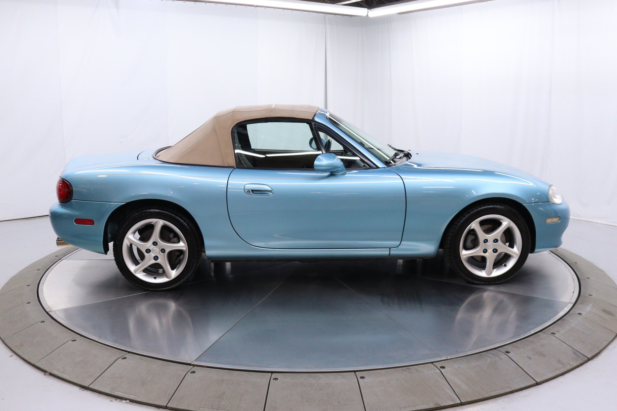 2001 Mazda MX-5 Miata 9