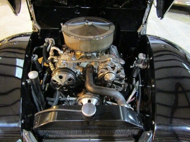 1940 Ford Street Rod 21
