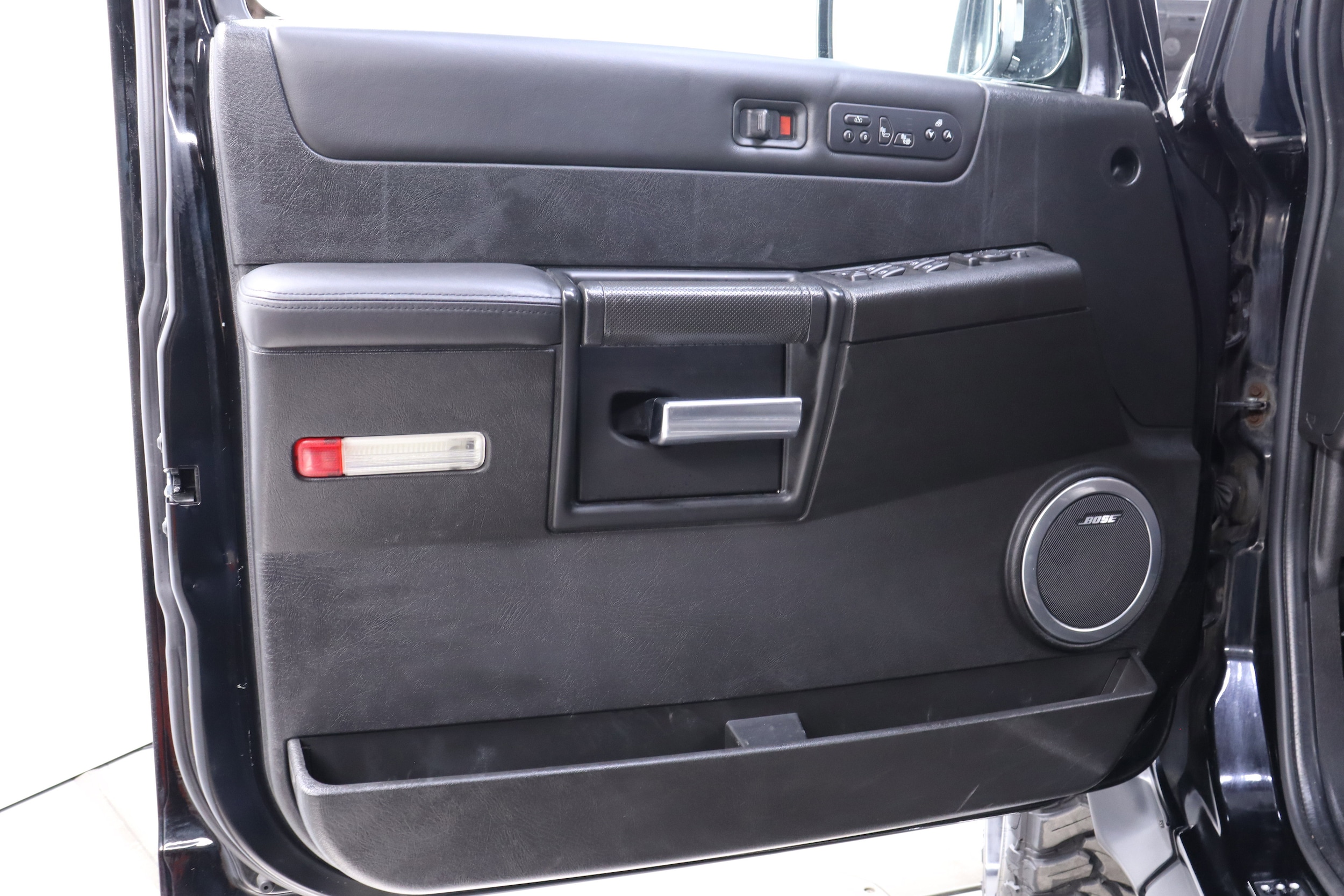 2005 HUMMER H2 23