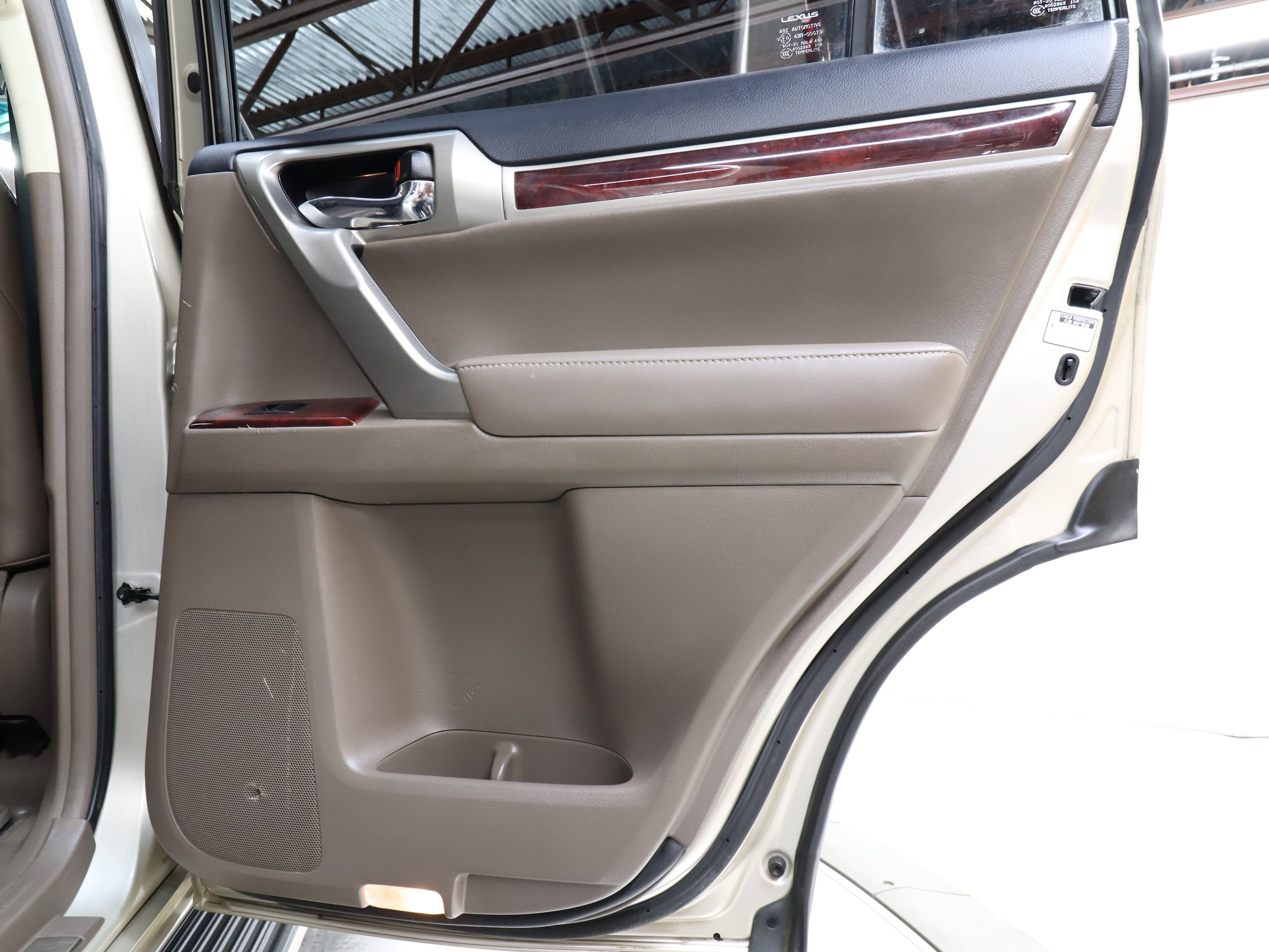 2011 Lexus GX460 26
