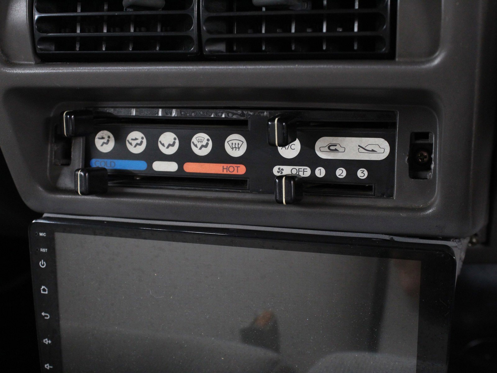 1989 Nissan S-Cargo 12