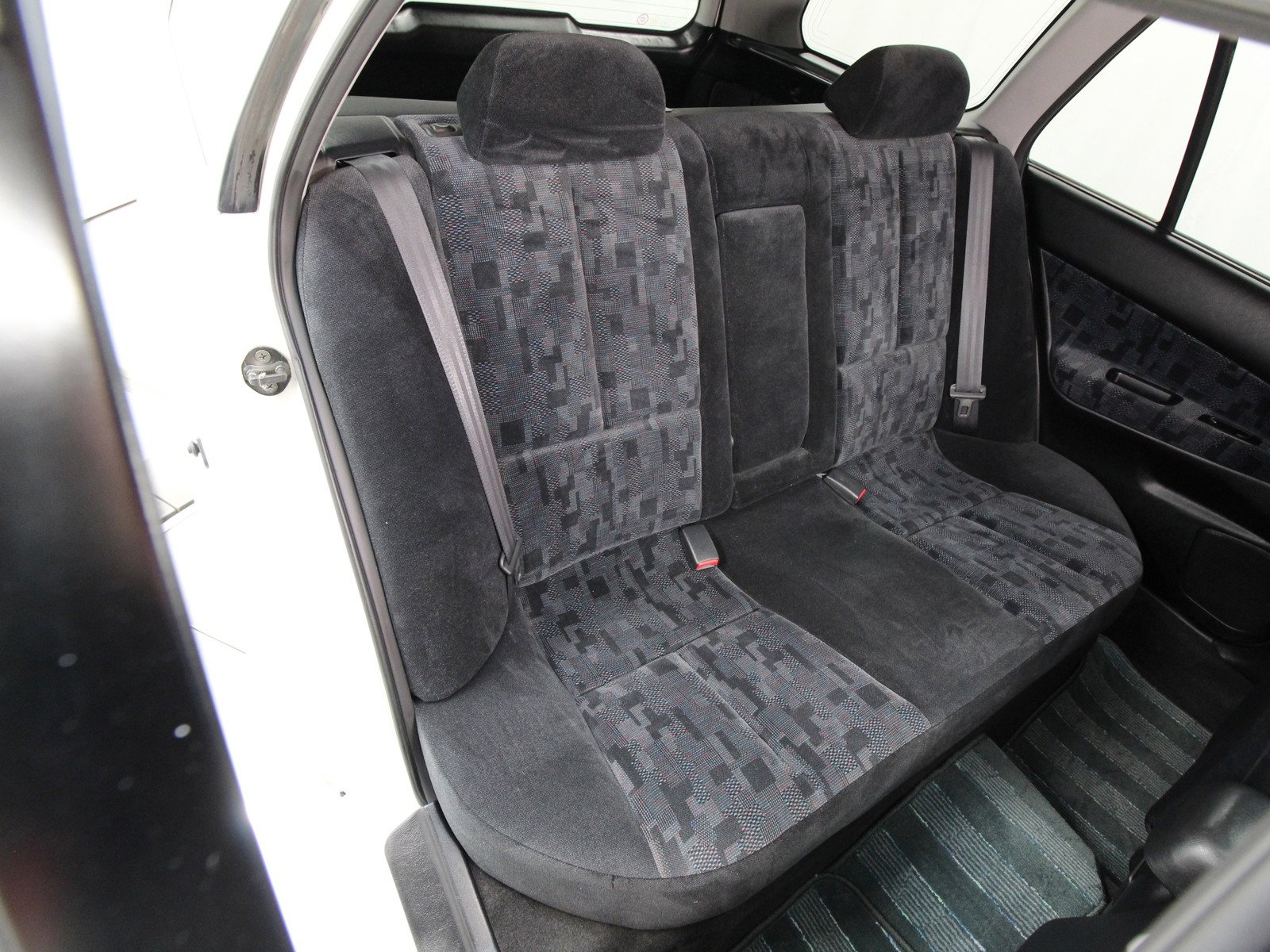 1997 Mitsubishi Legnum 20