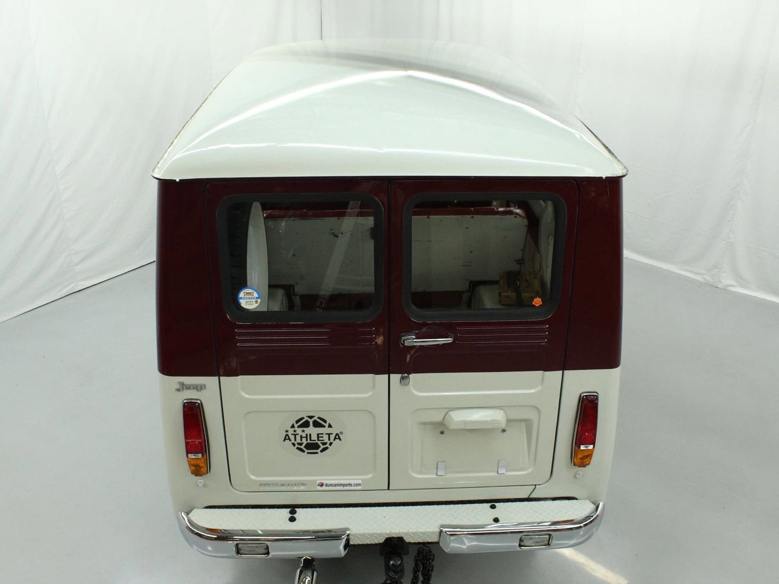 1975 Mitsubishi Jeep 43