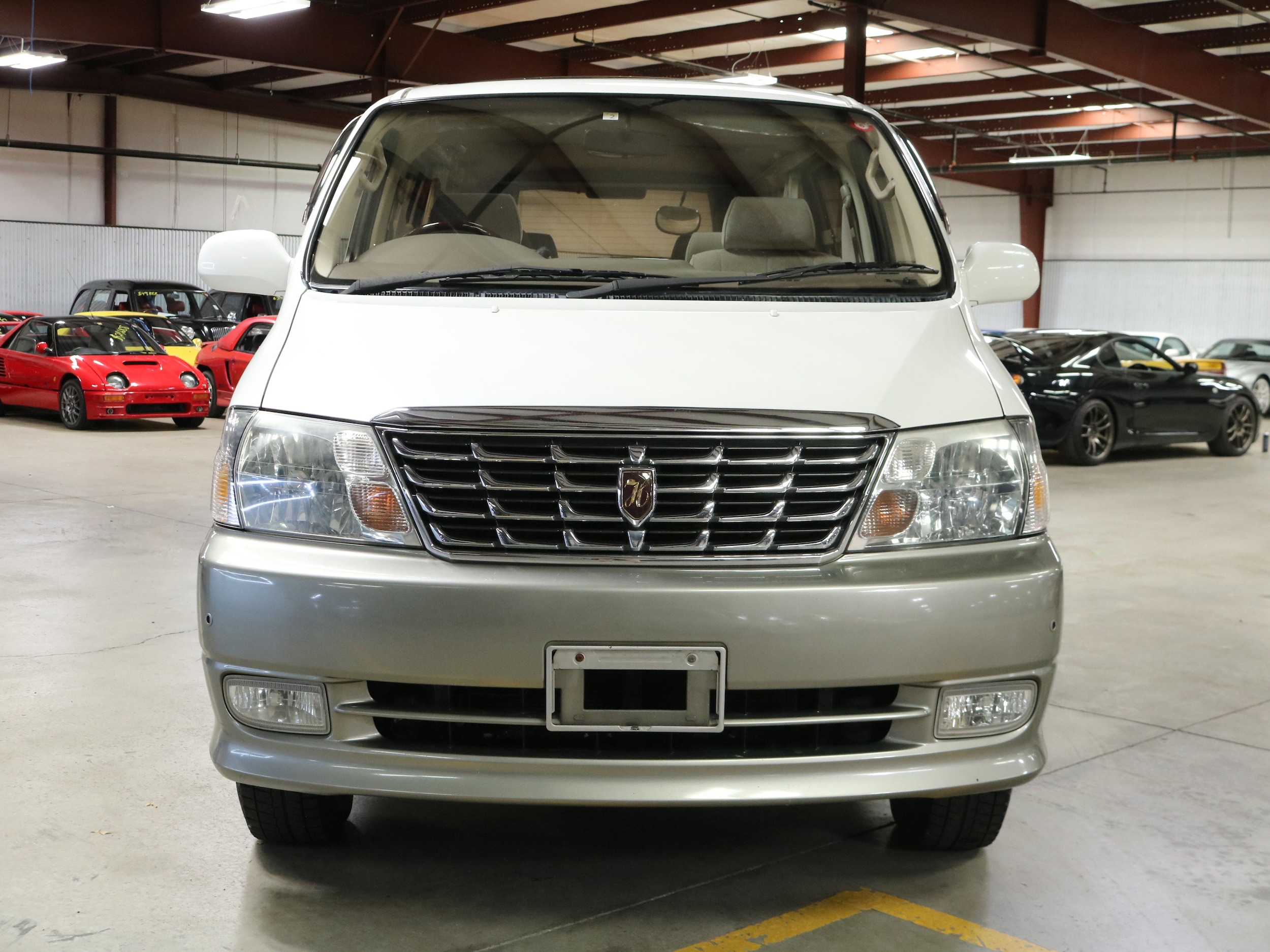 2000 Toyota Grand Hiace 3