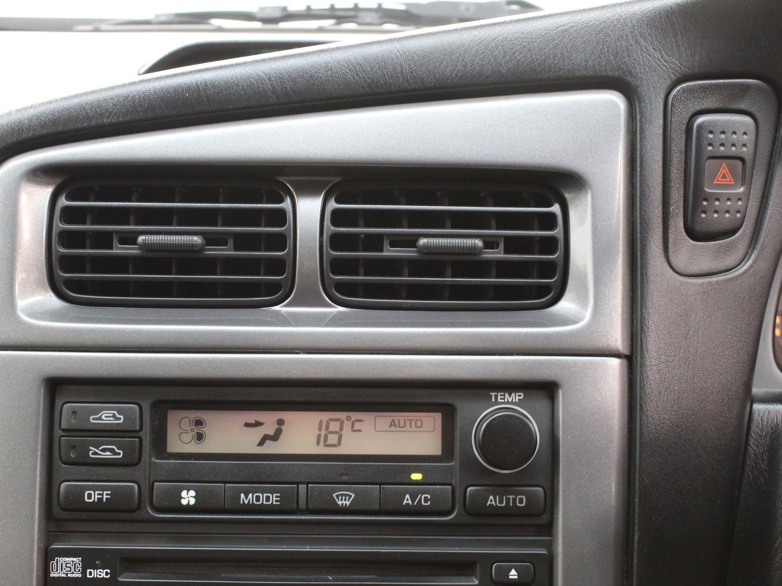 1997 Nissan Stagea 12