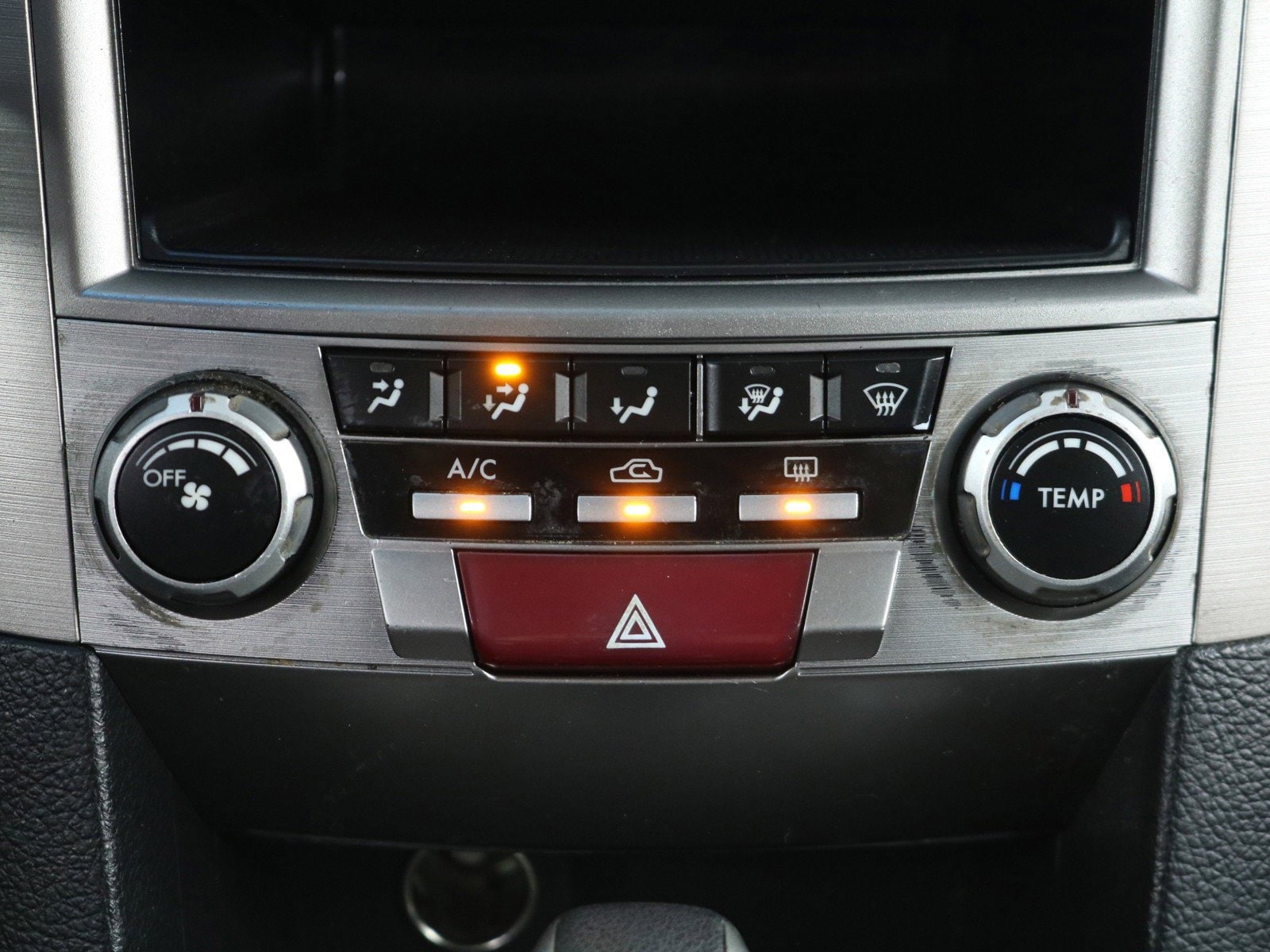 2012 Subaru Outback 13