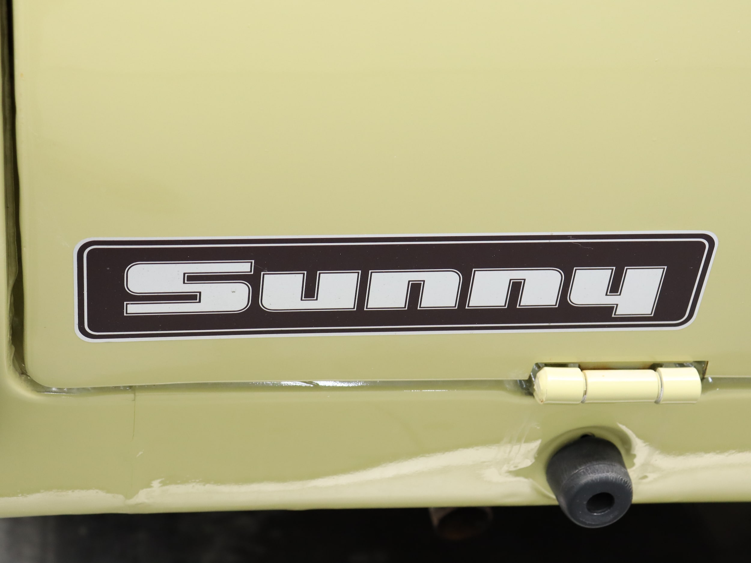 1993 Nissan Sunny 39