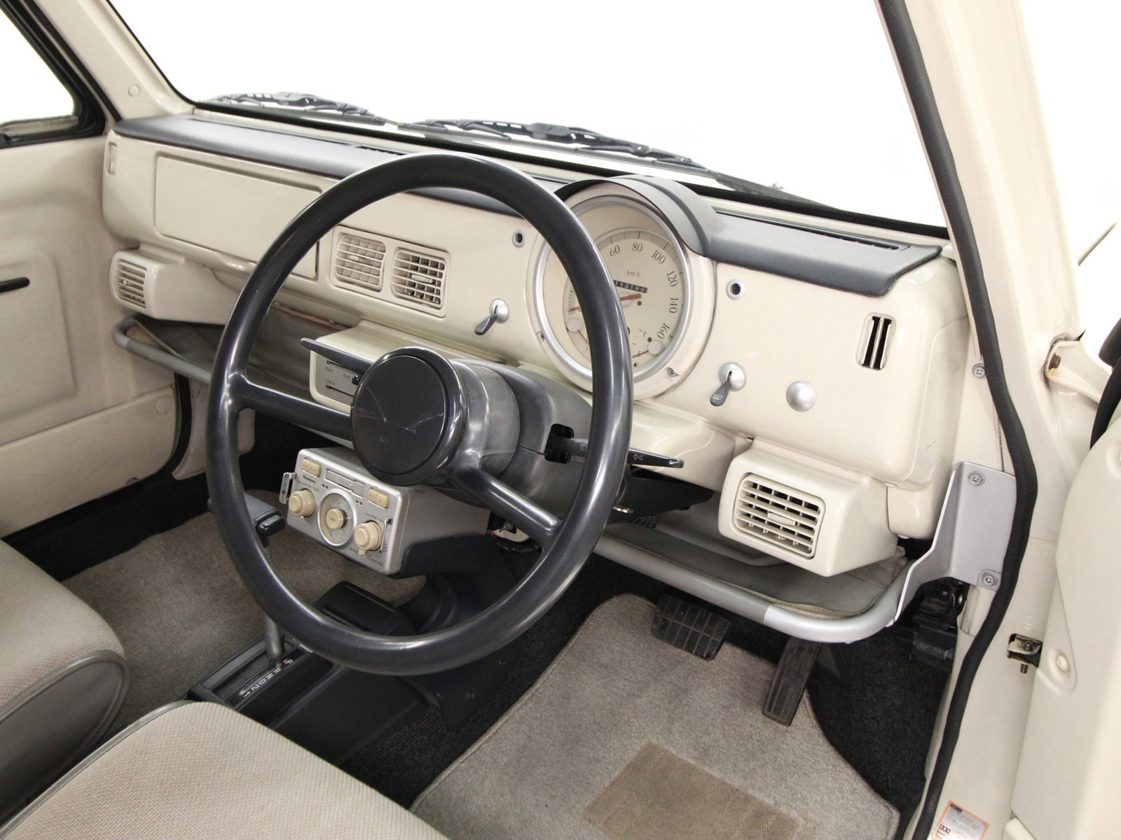 1990 Nissan Pao 9