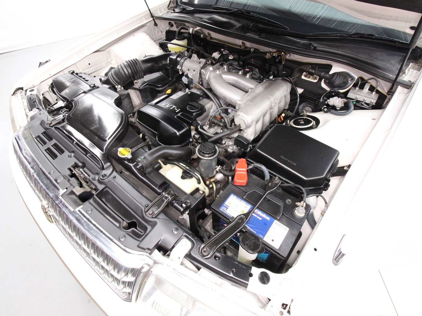 1997 Toyota Crown 28